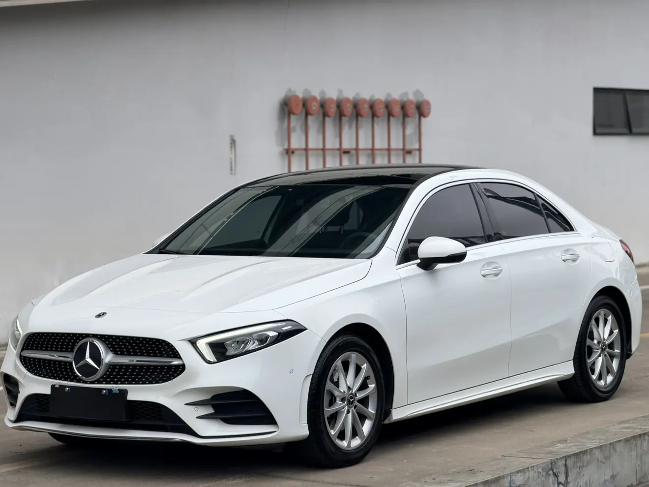 Mercedes-Benz Mercedes Benz A Class  из Китая
