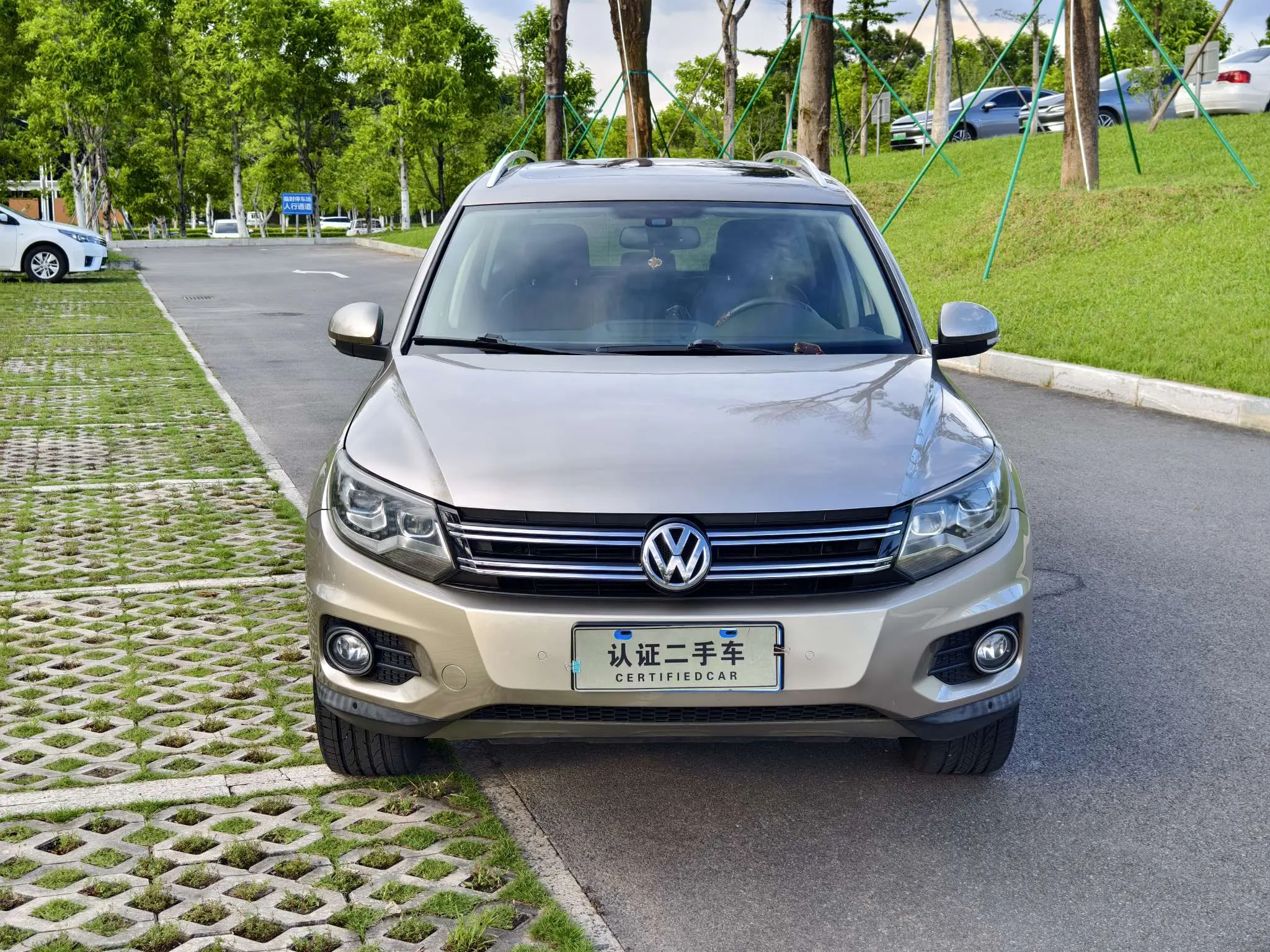 Volkswagen Tiguan  из Китая