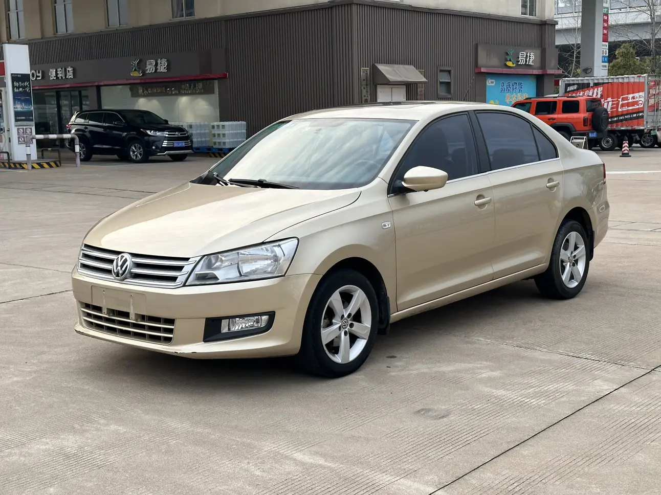 Volkswagen Santana  из Китая