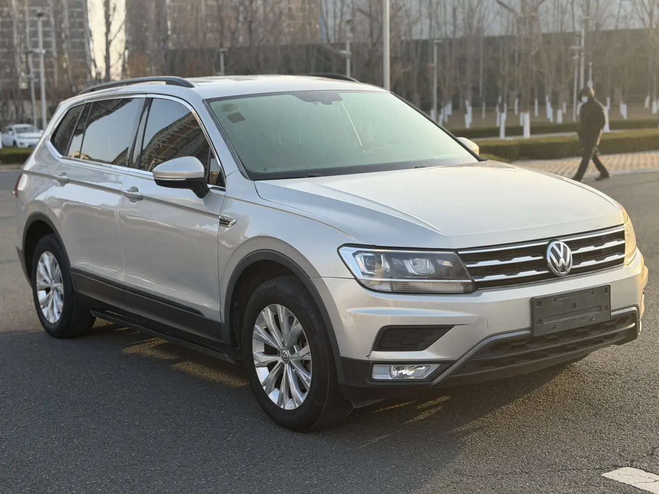 Volkswagen Tiguan L  из Китая