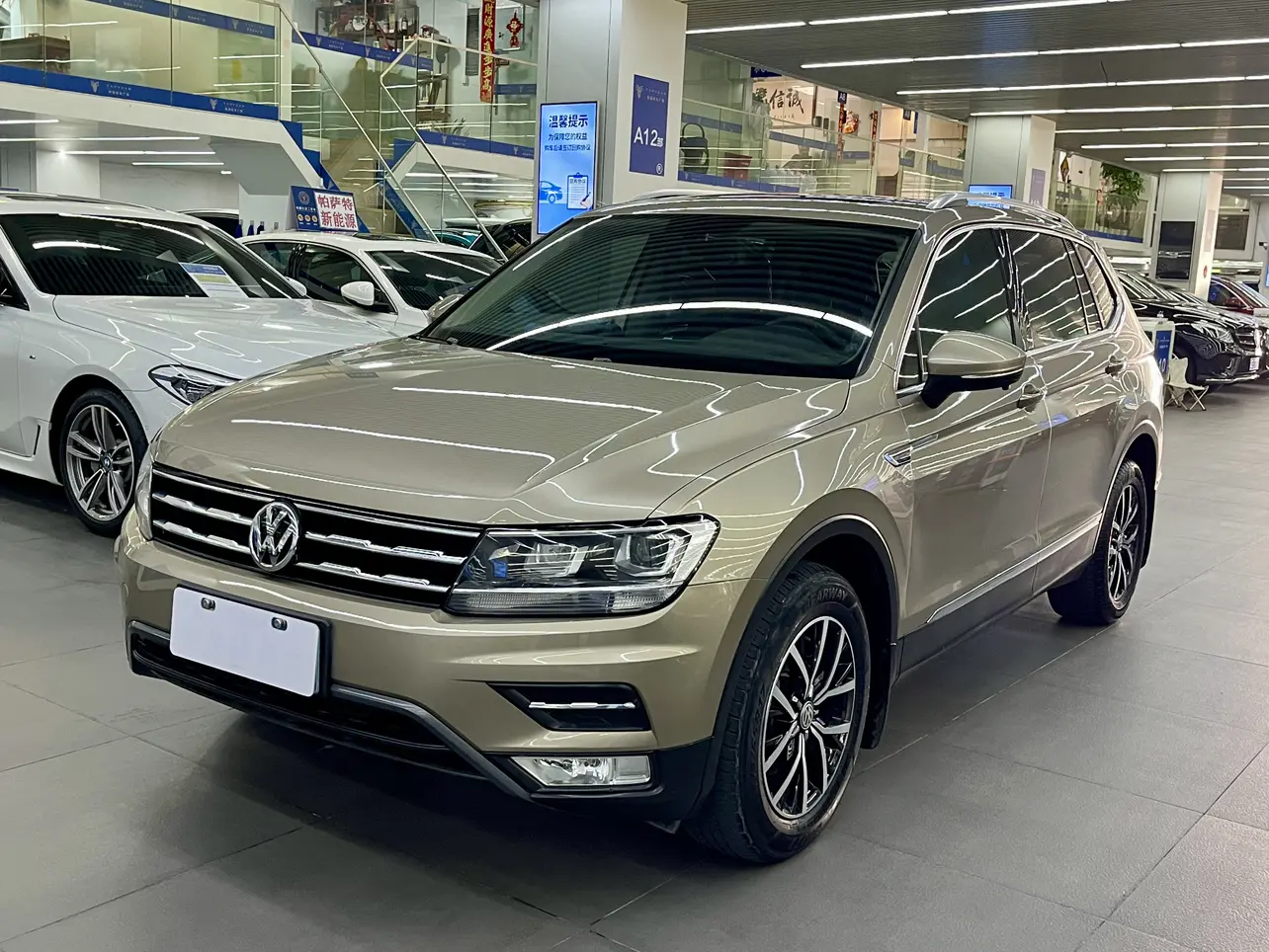 Volkswagen Tiguan L  из Китая
