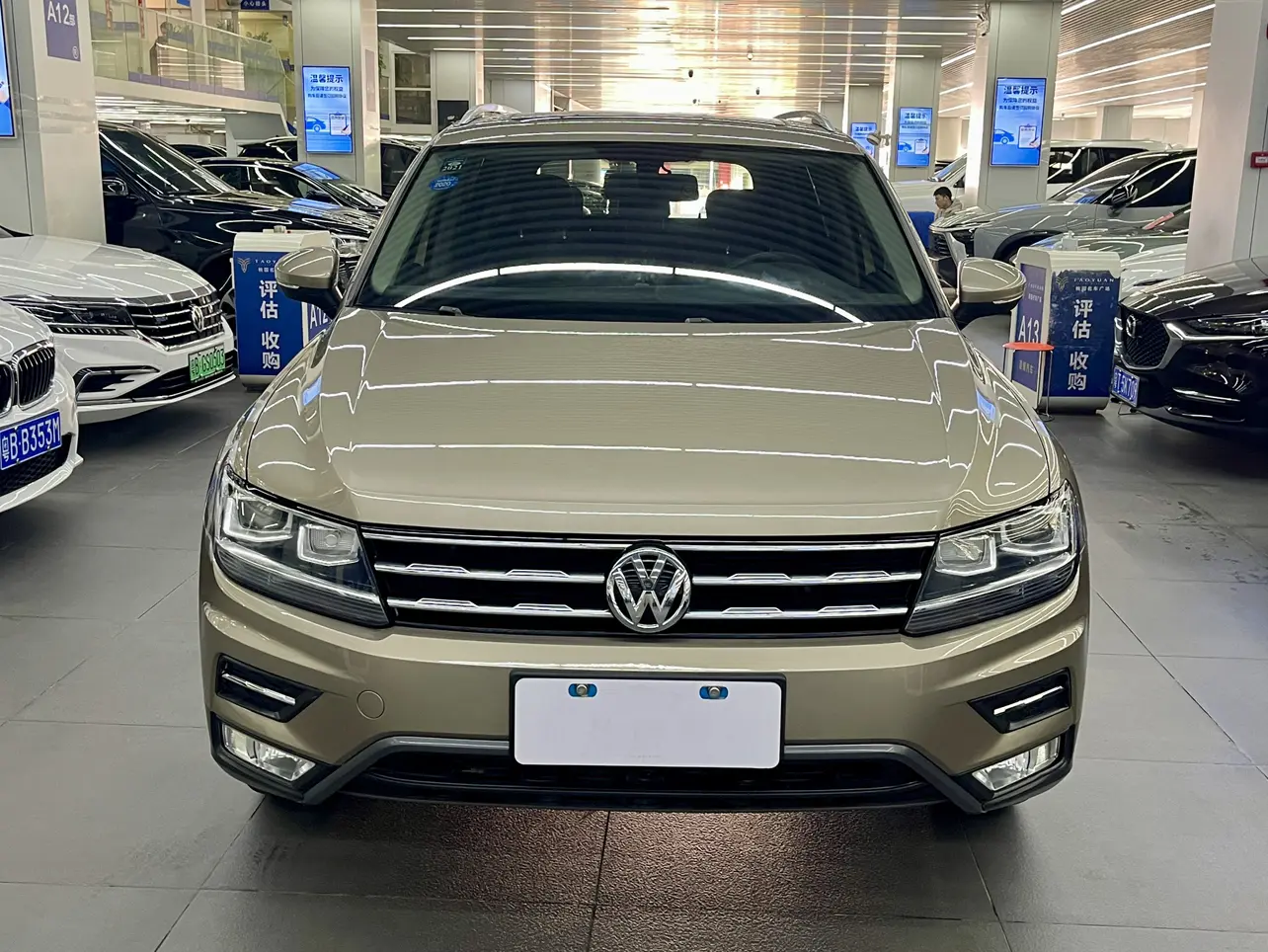 Volkswagen Tiguan L  из Китая