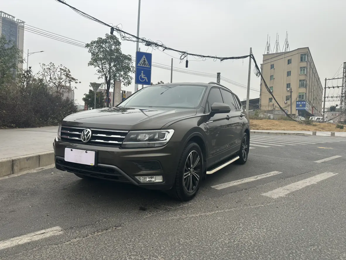 Volkswagen Tiguan L  из Китая