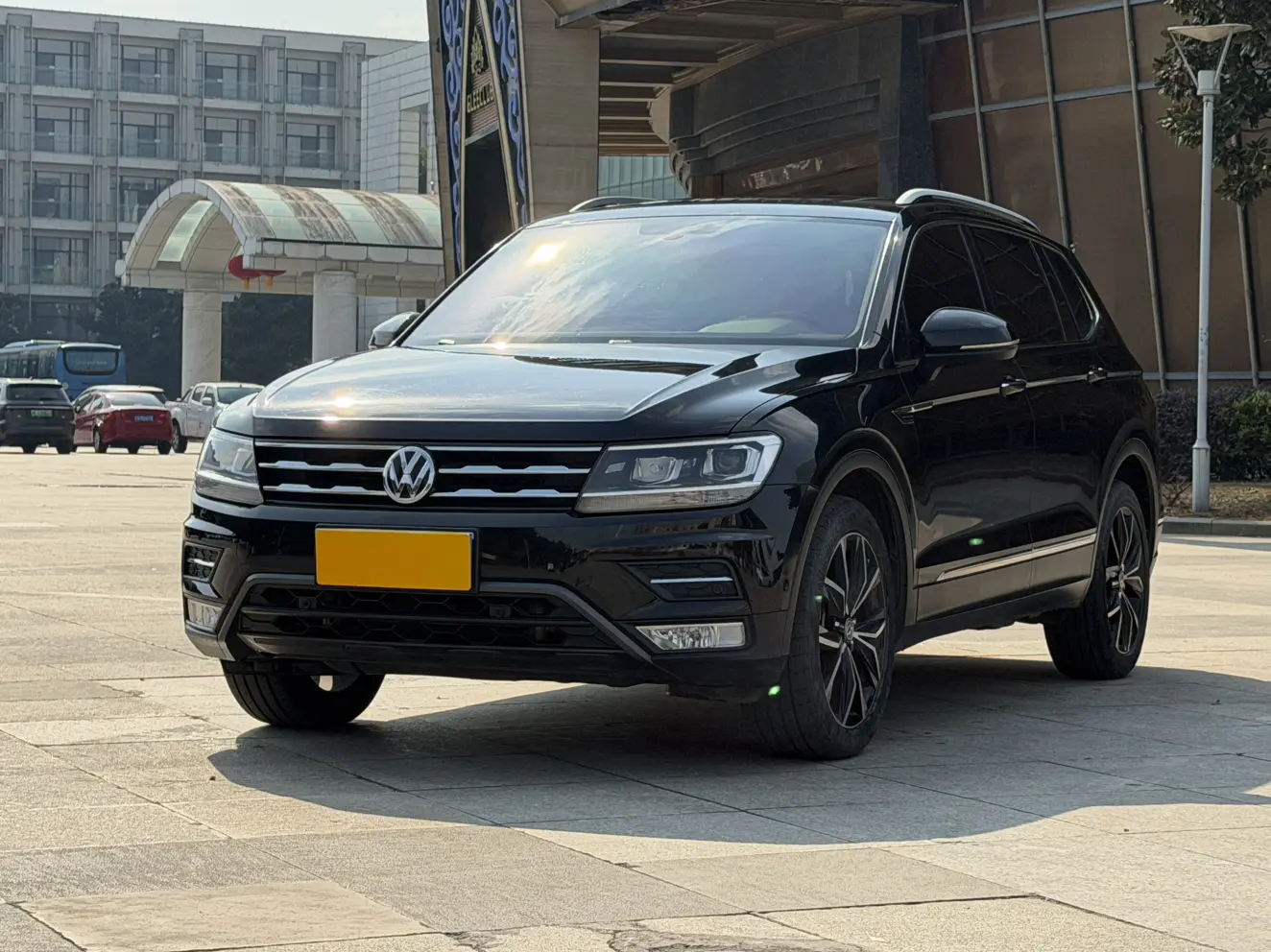 Volkswagen Tiguan L  из Китая
