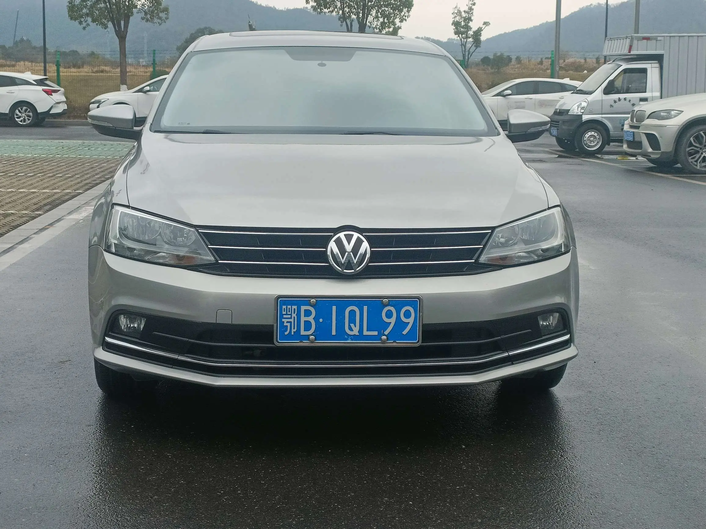 Volkswagen Sagitar  из Китая