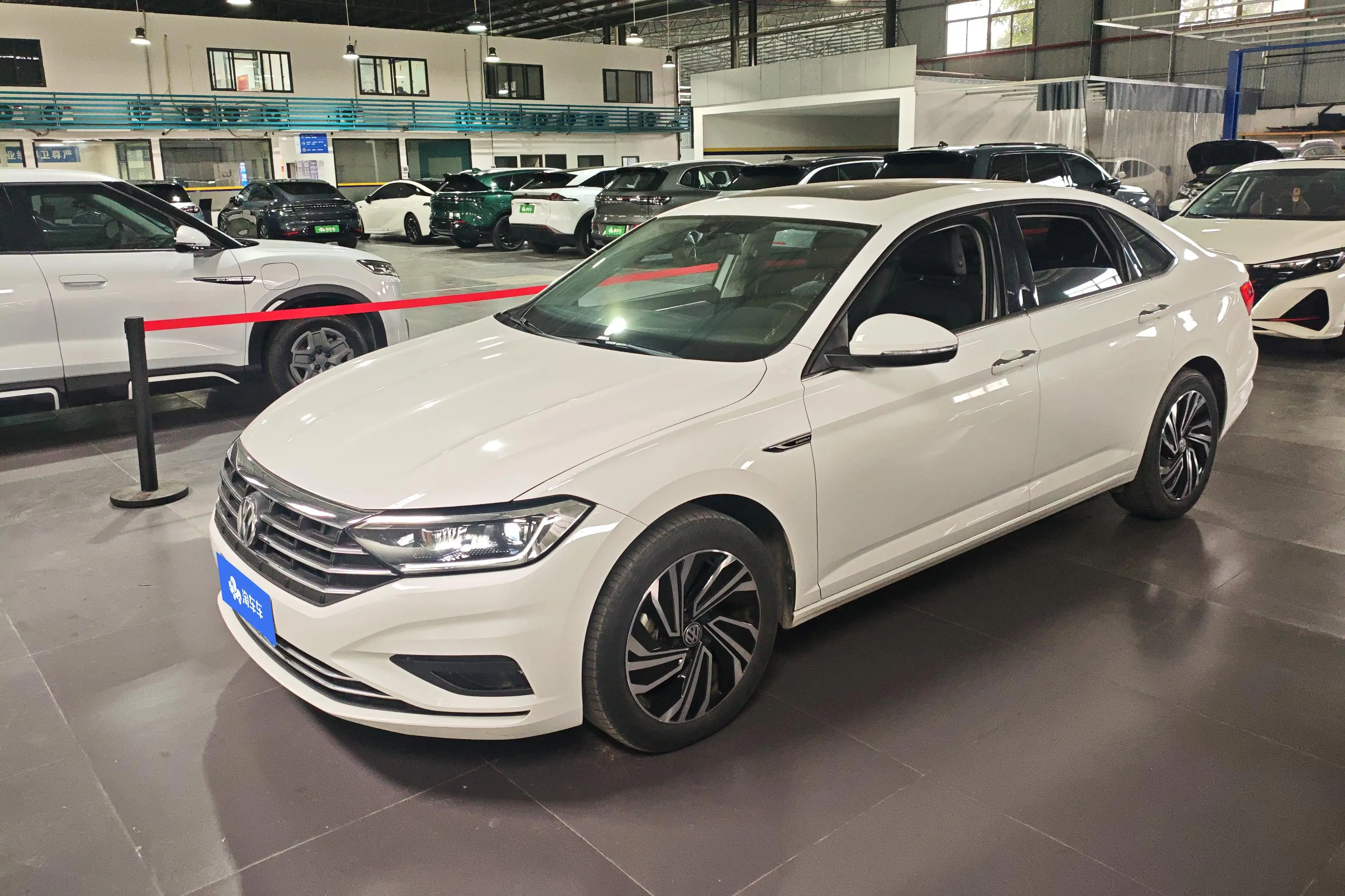 Volkswagen Sagitar  из Китая