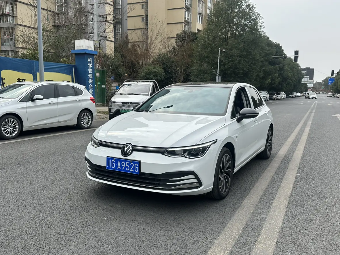 Volkswagen Golf  из Китая