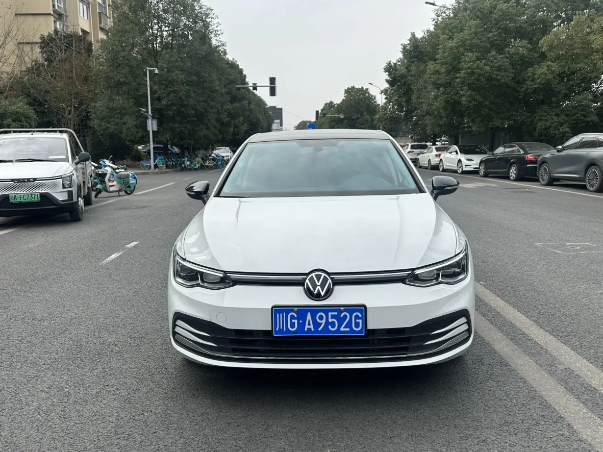 Volkswagen Golf  из Китая