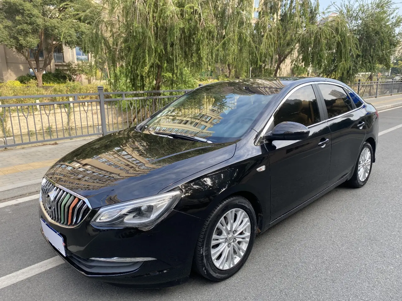 Buick Yinglang  из Китая