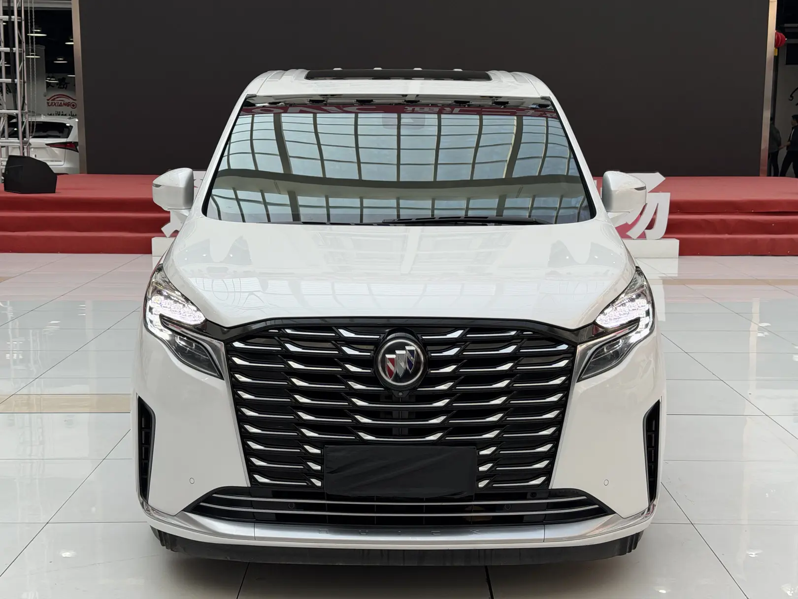 Buick GL8  из Китая