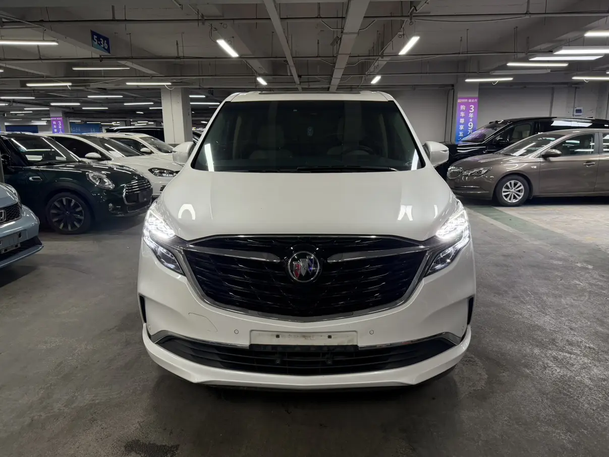 Buick GL8  из Китая