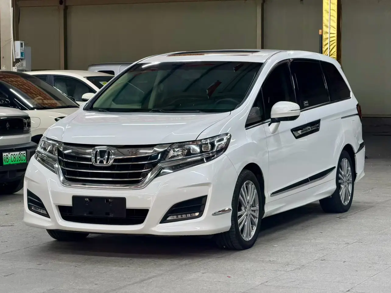 Honda Elysion (Alison)  из Китая