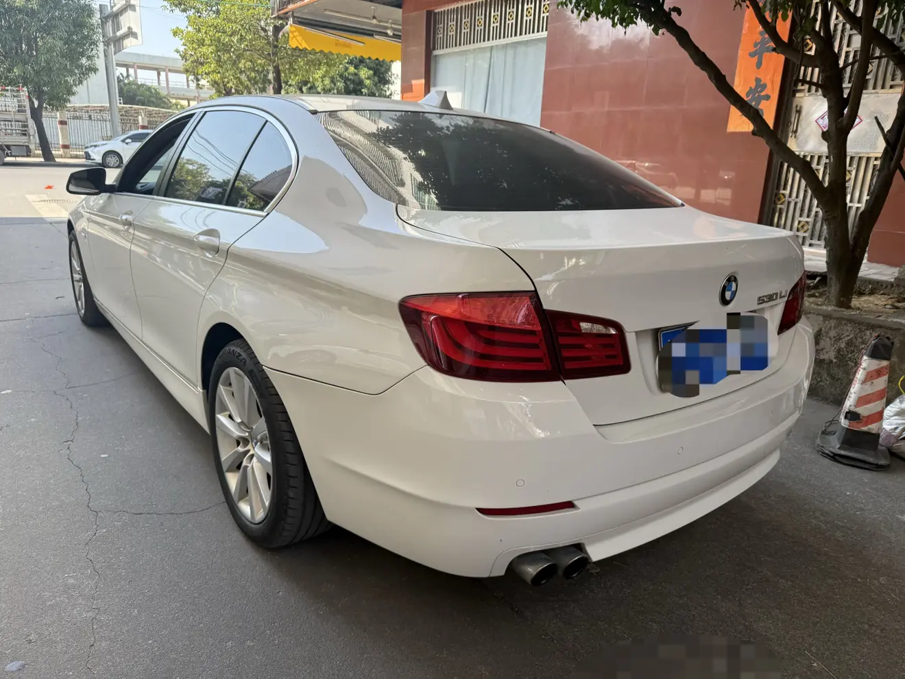 BMW 5 Series  из Китая