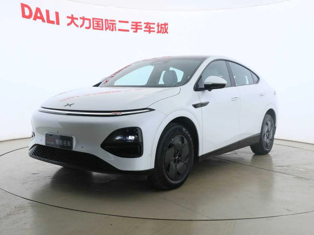 Xpeng G6  из Китая