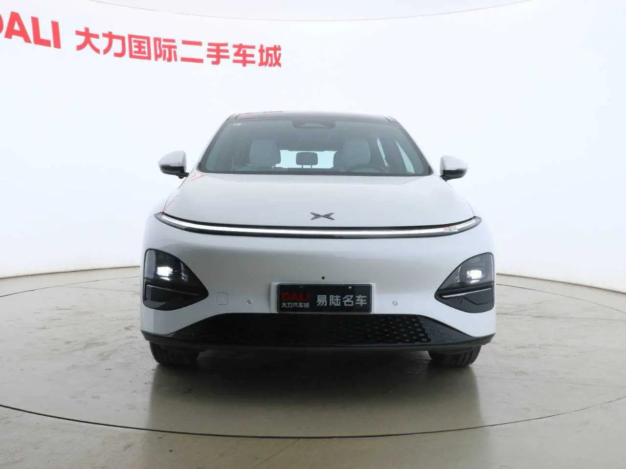 Xpeng G6  из Китая