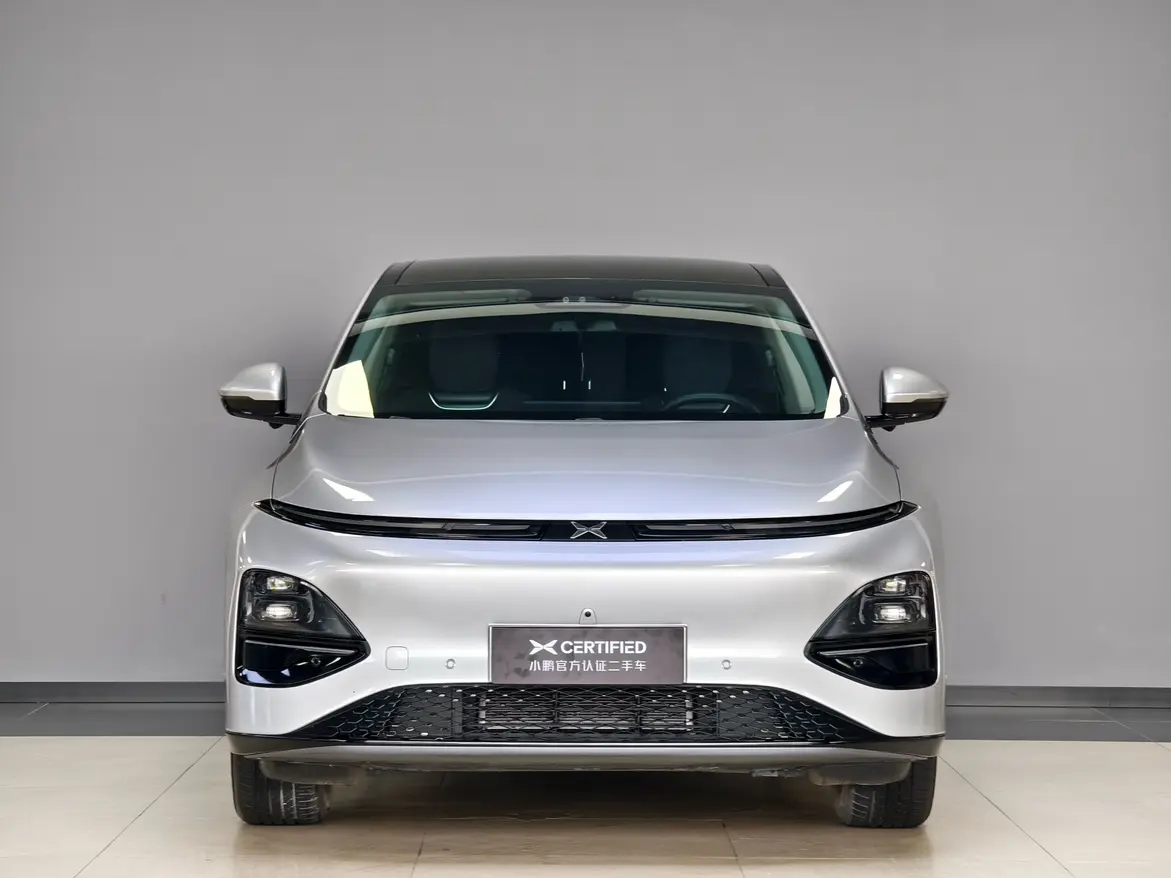 Xpeng G6  из Китая