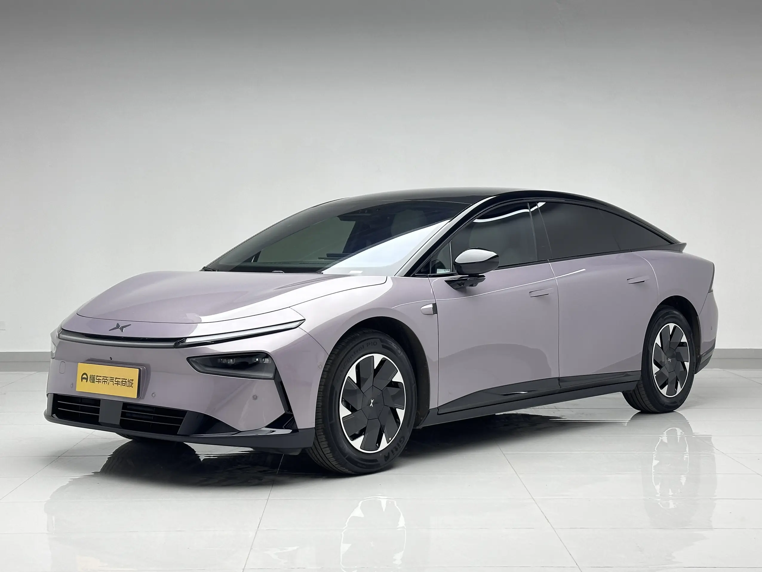 Xpeng P7+  из Китая