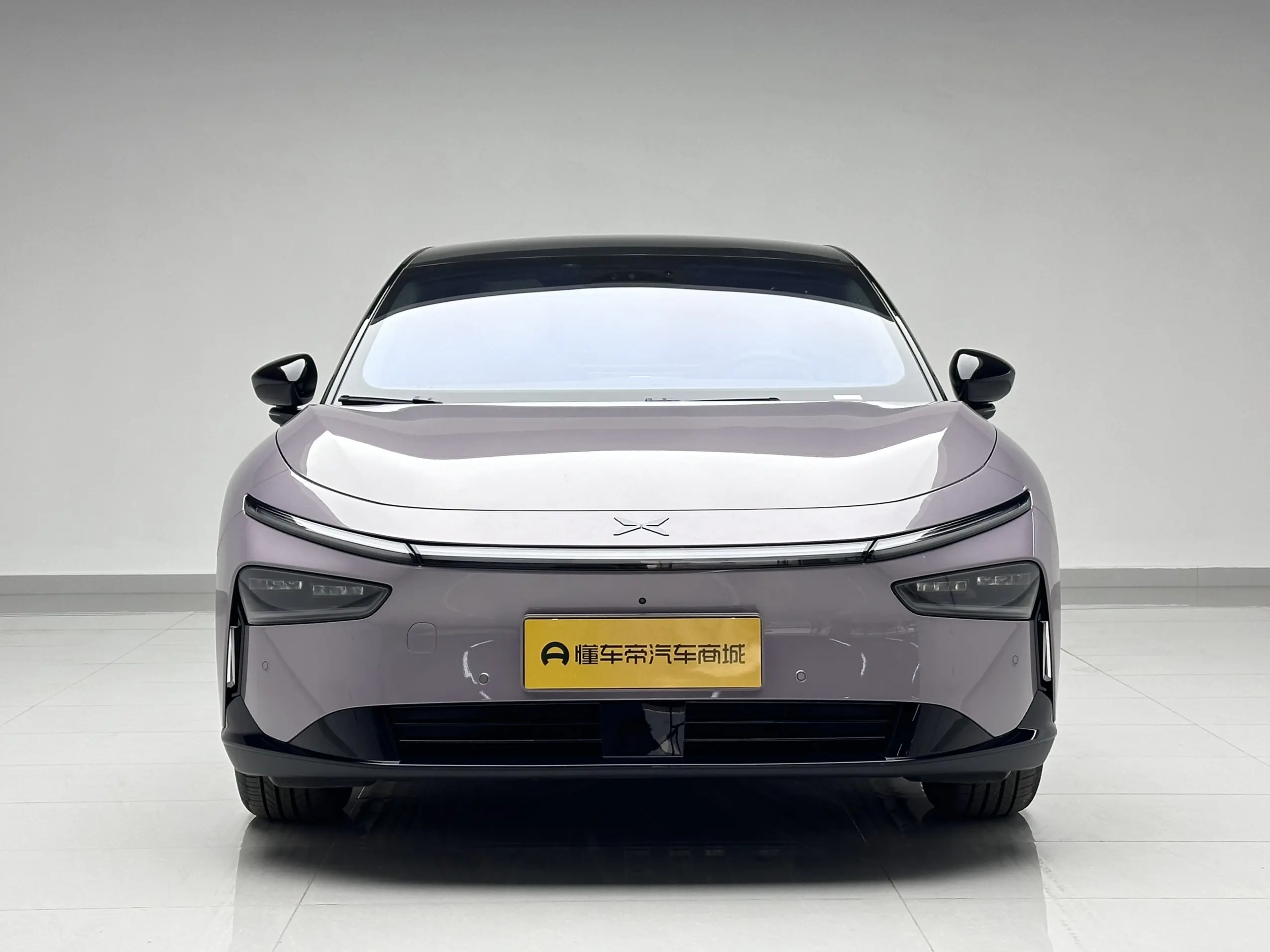 Xpeng P7+  из Китая