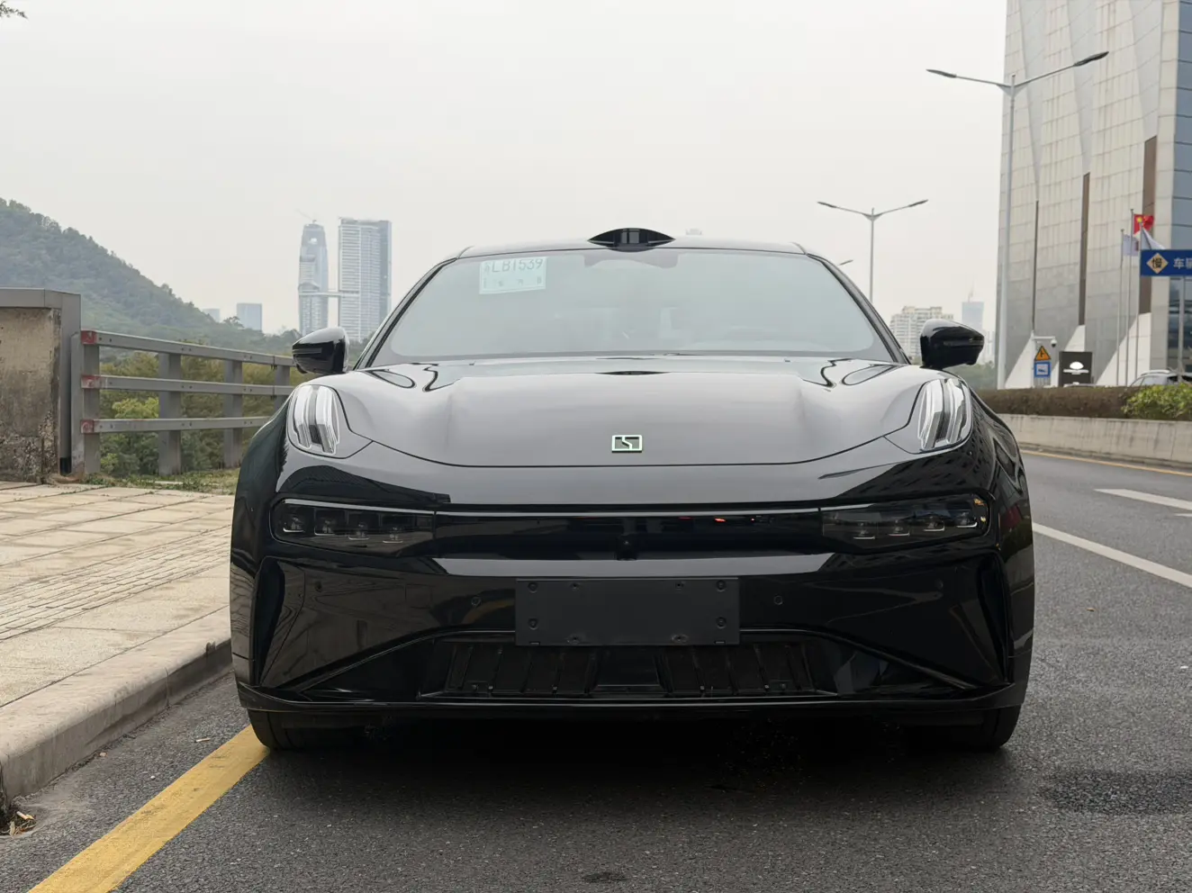 ZEEKR 001  из Китая