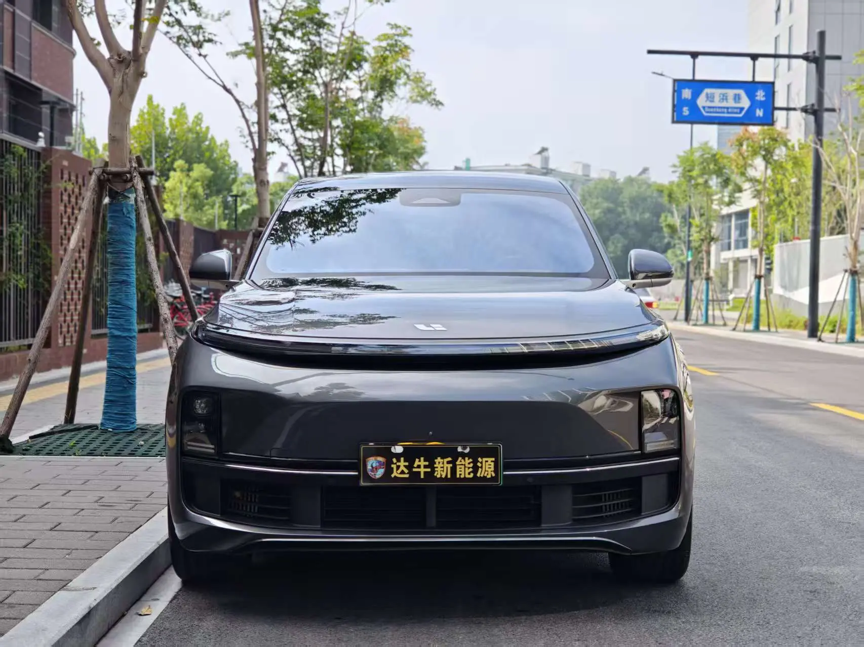 Li L8 (Ideal L8)  из Китая