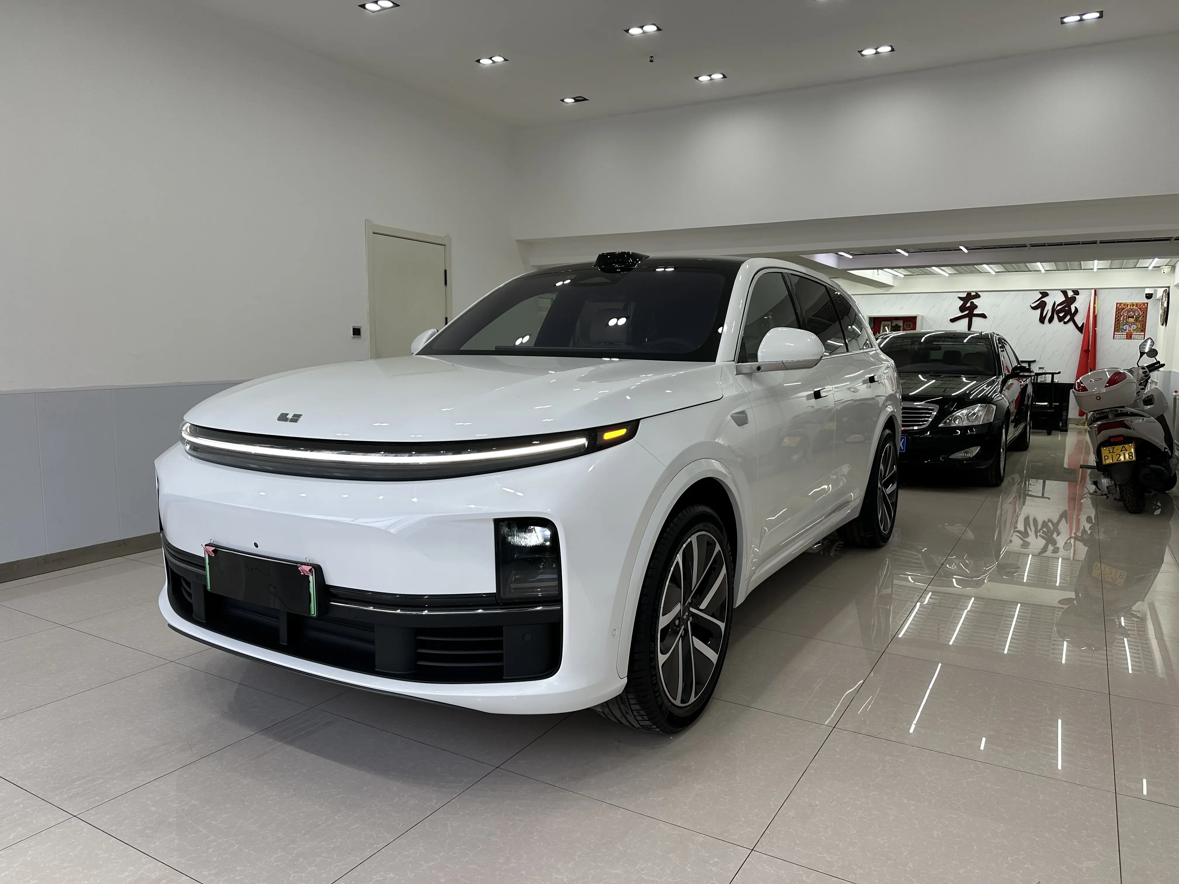 Li L7 (Ideal L7)  из Китая