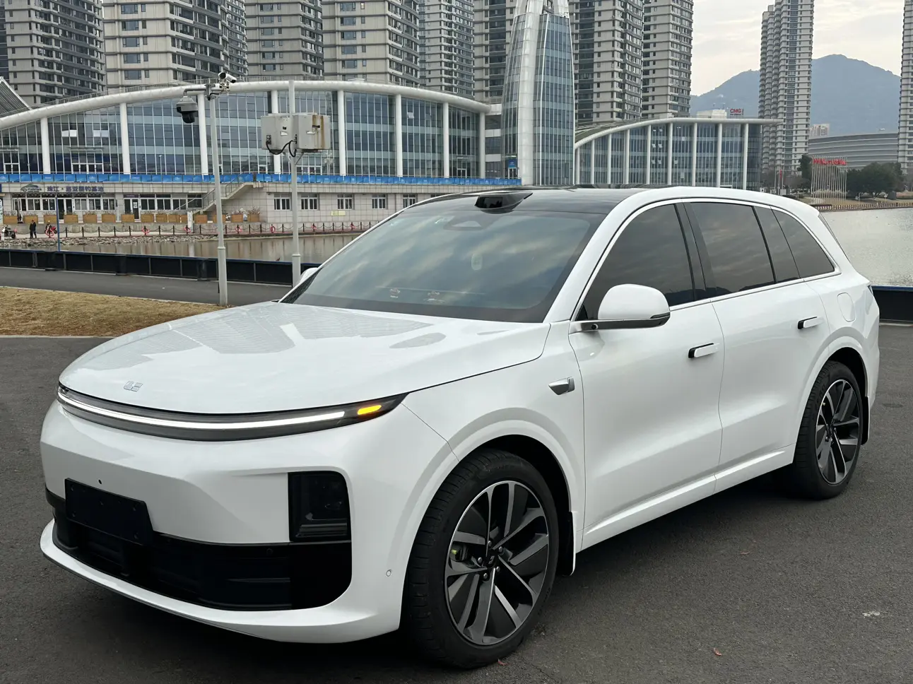 Li L6 (Ideal L6)  из Китая