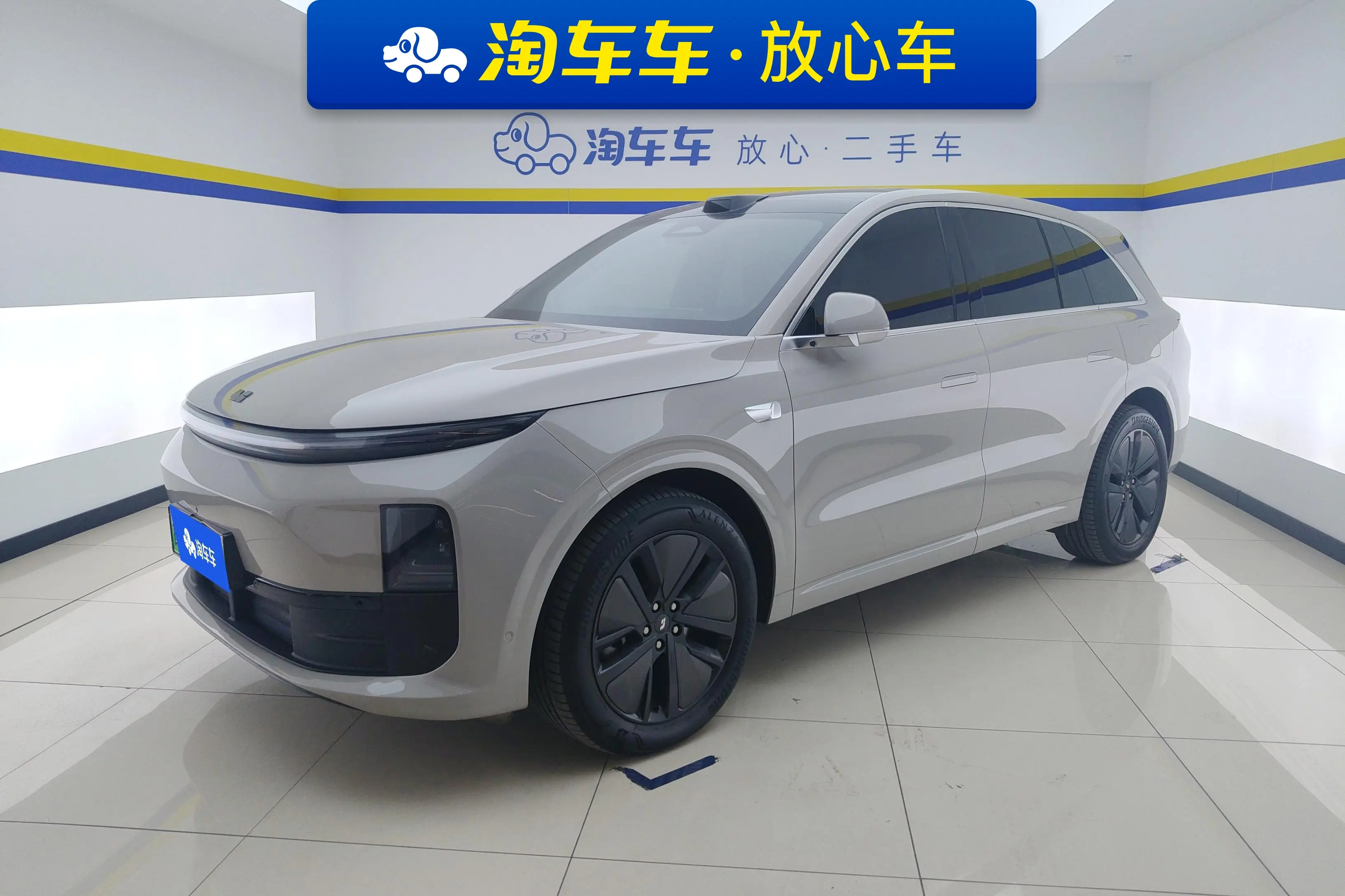 Li L6 (Ideal L6)  из Китая