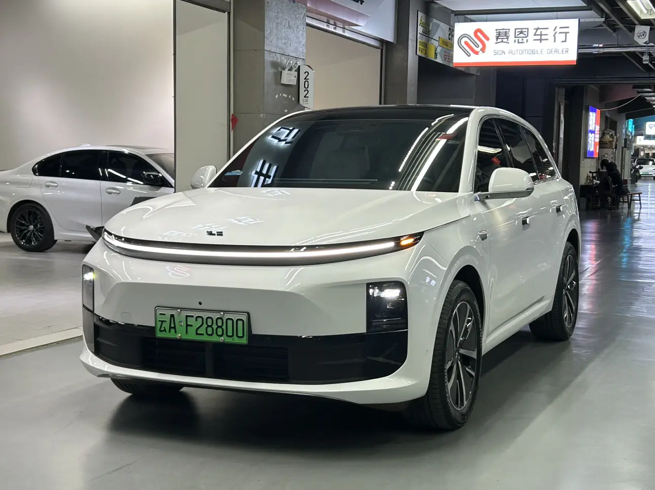 Li L6 (Ideal L6)  из Китая