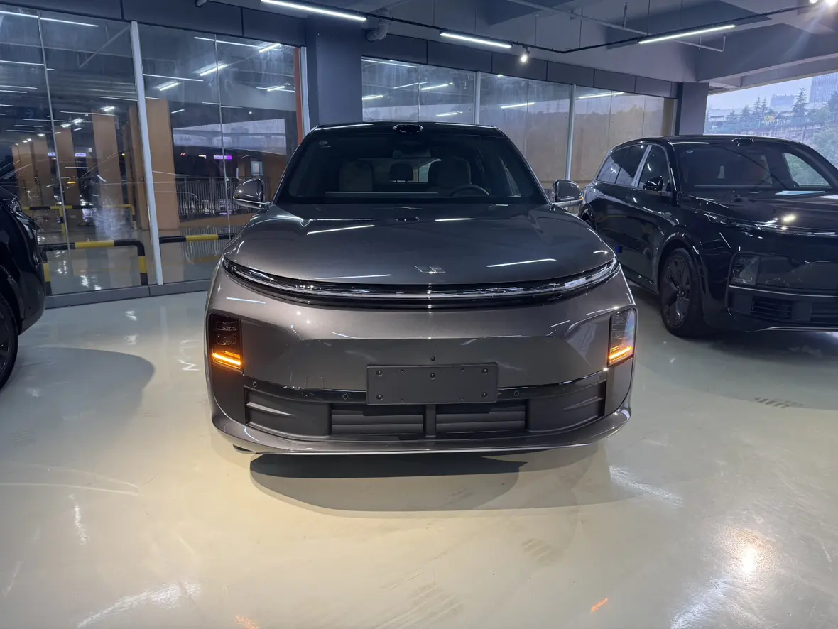 Li L6 (Ideal L6)  из Китая