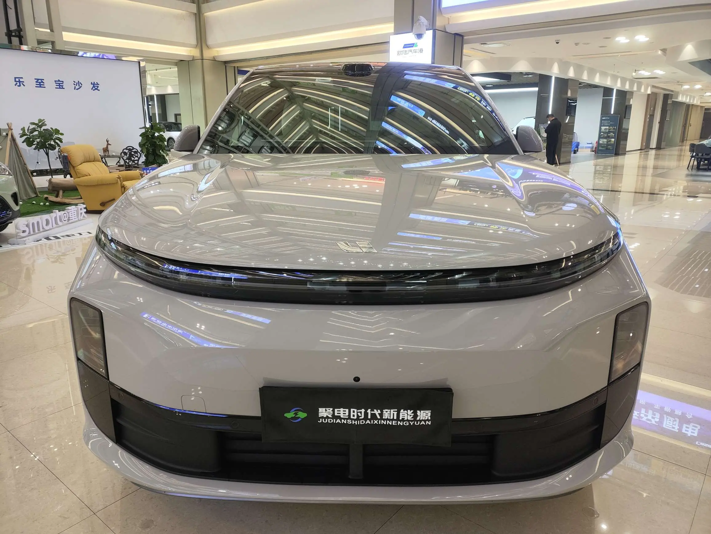 Li L6 (Ideal L6)  из Китая