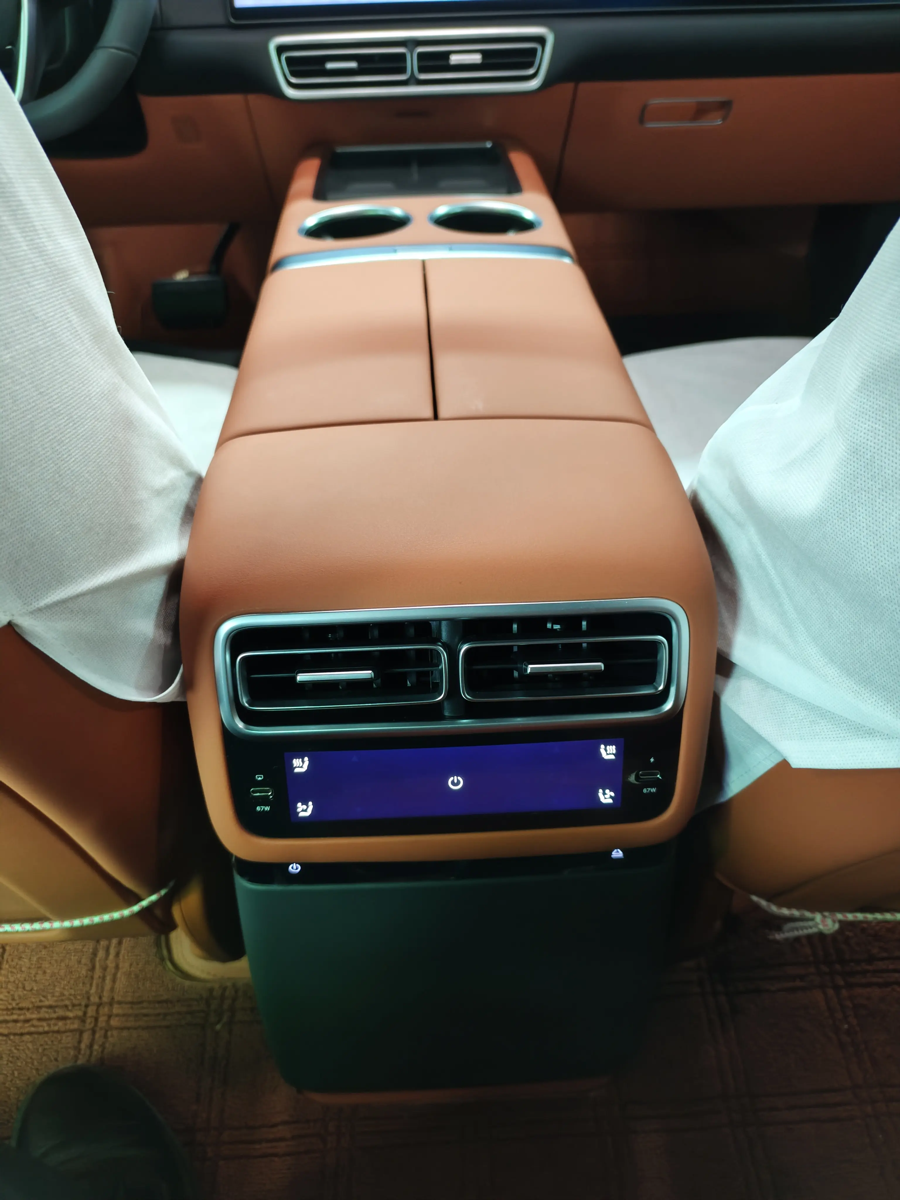 Li L6 (Ideal L6)  из Китая