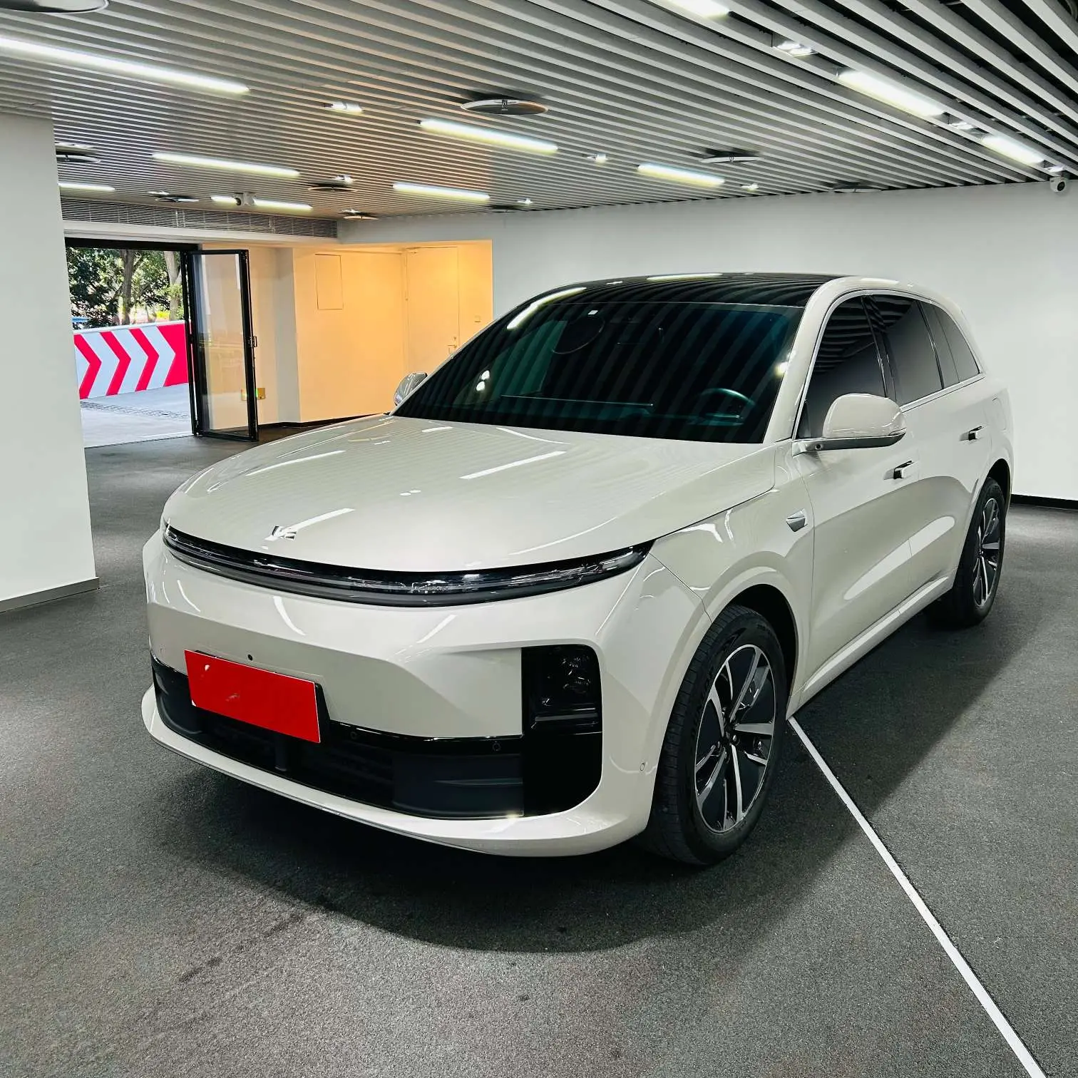 Li L6 (Ideal L6)  из Китая