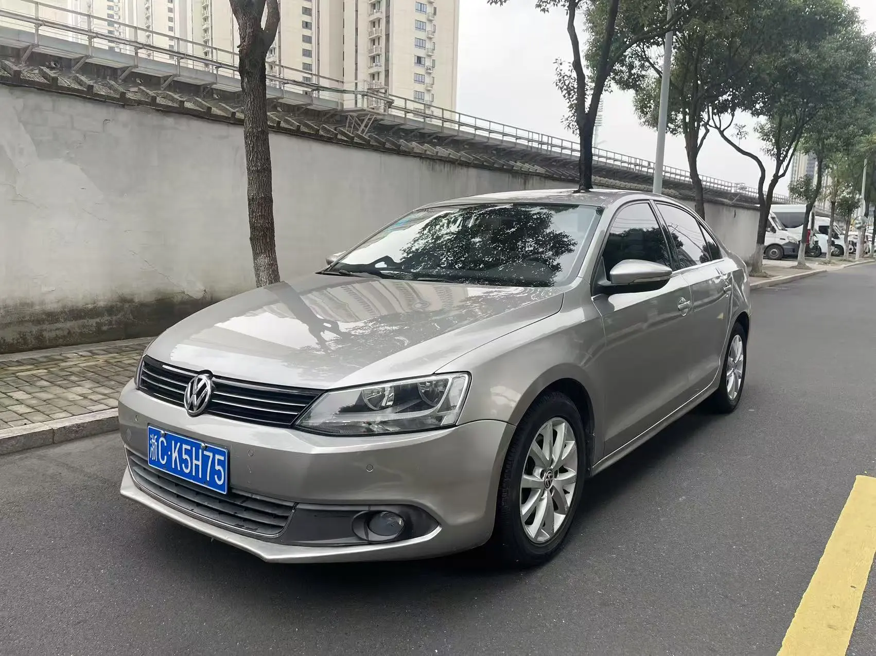 Volkswagen Sagitar  из Китая