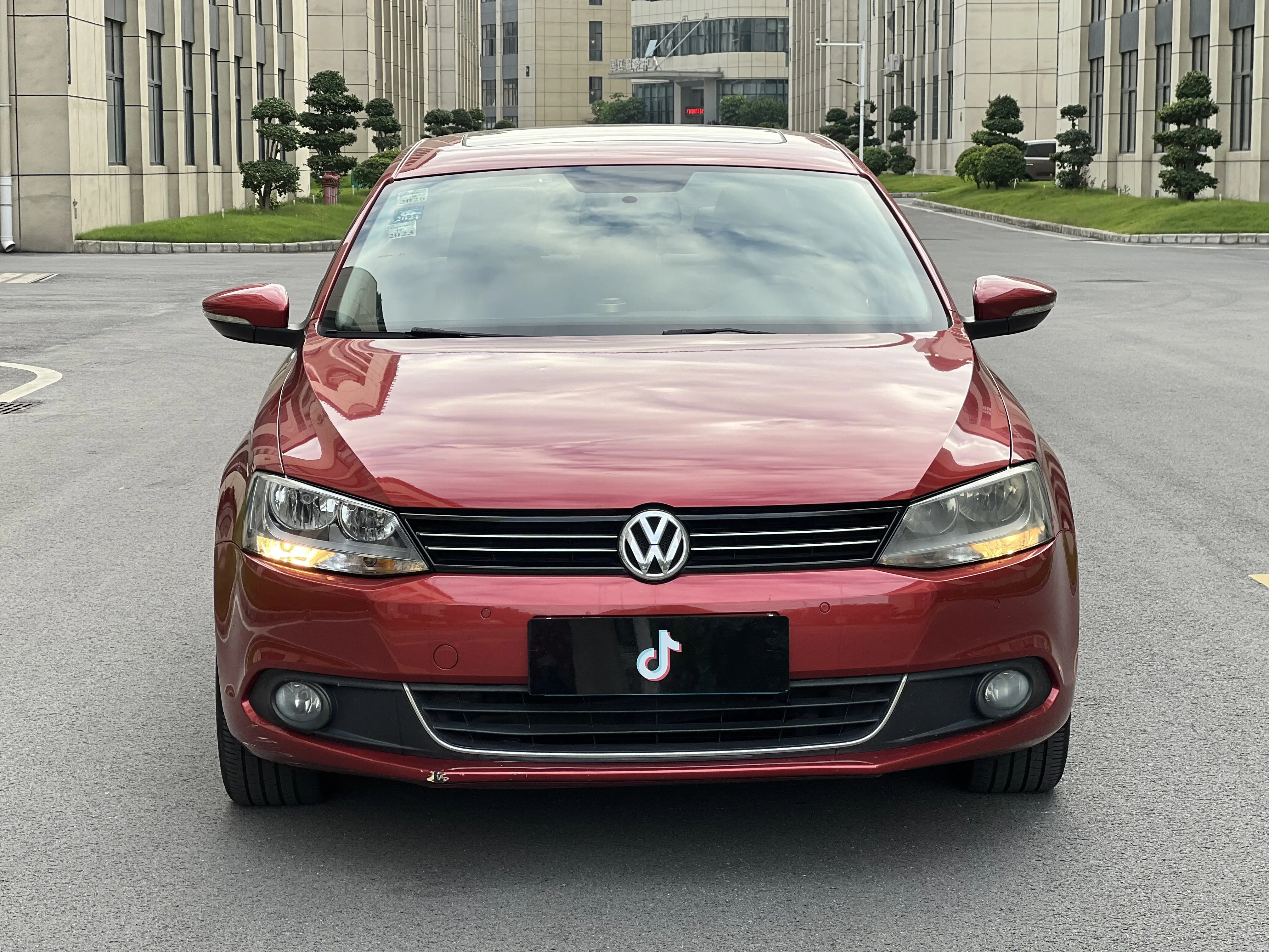 Volkswagen Sagitar  из Китая