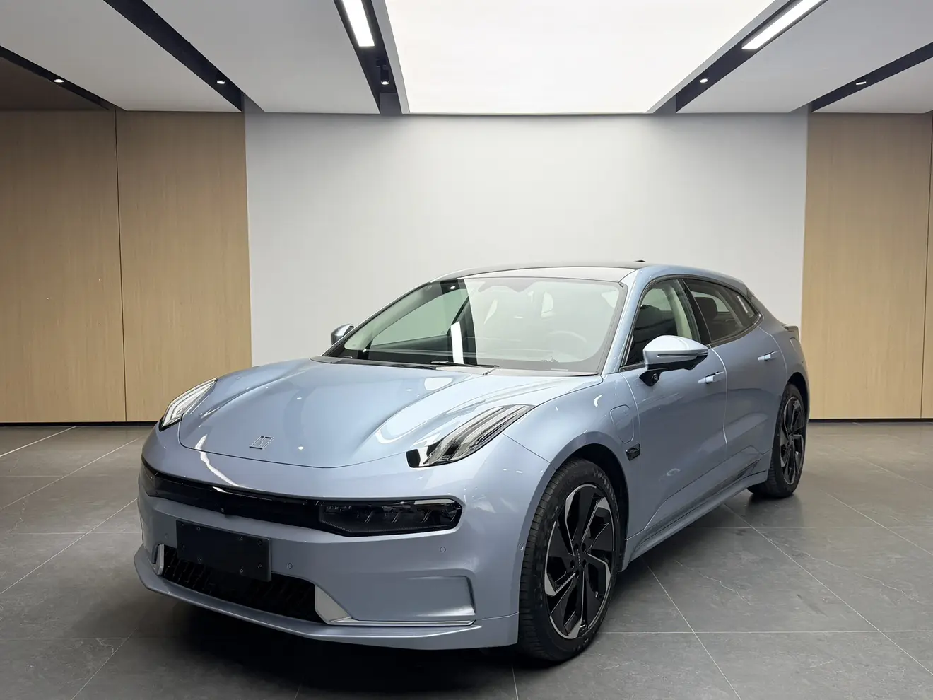 ZEEKR 001  из Китая