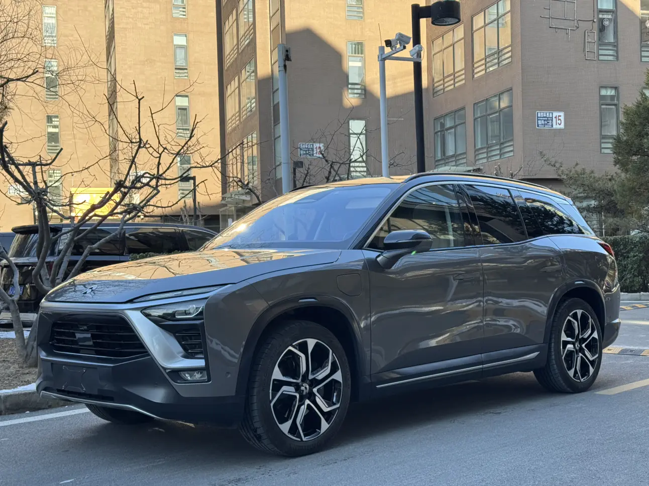 NIO ES8  из Китая