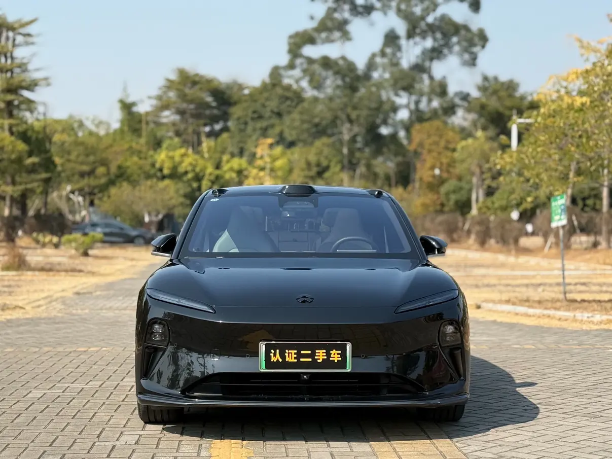 NIO ET5T  из Китая