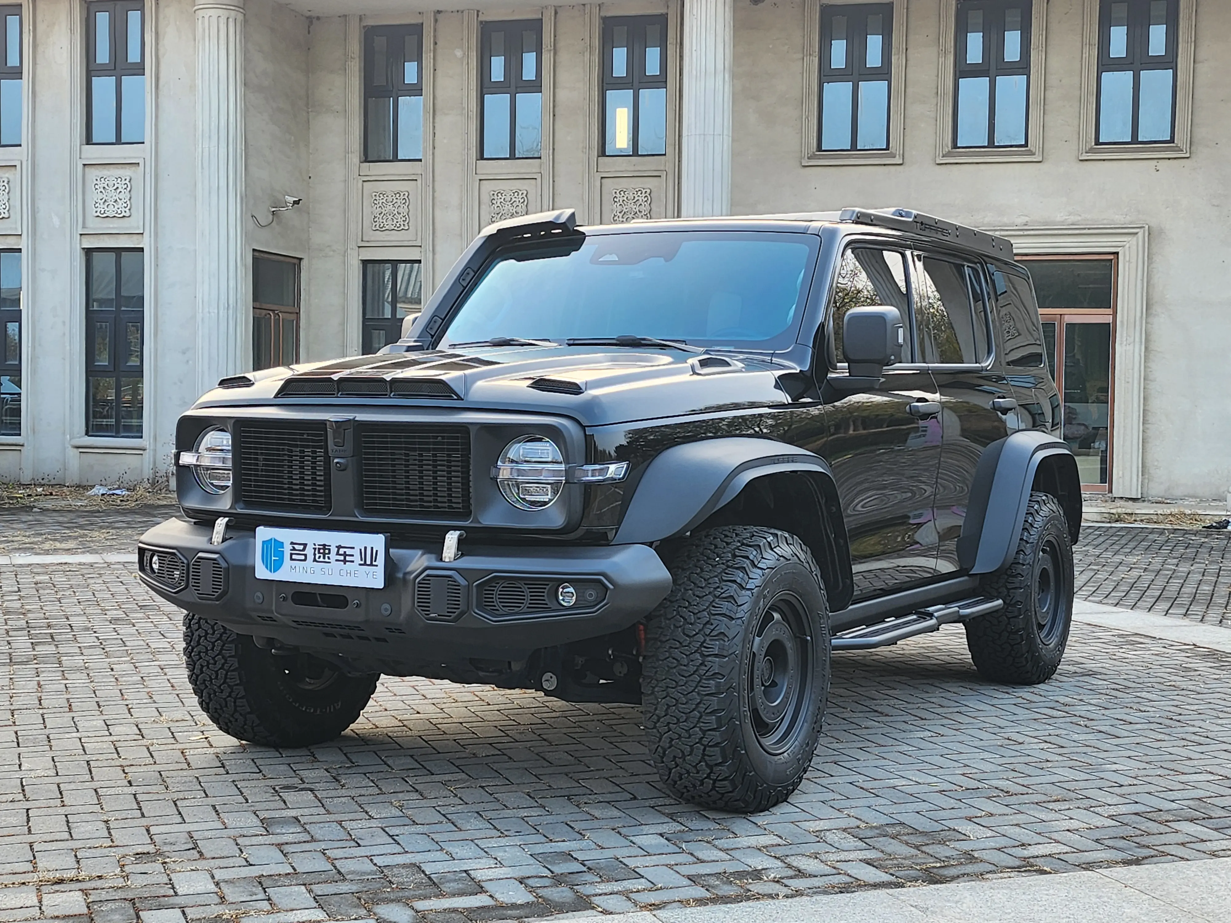 Tank 300  из Китая