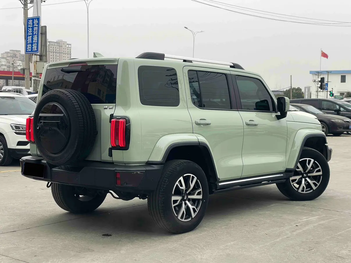 Tank 300  из Китая