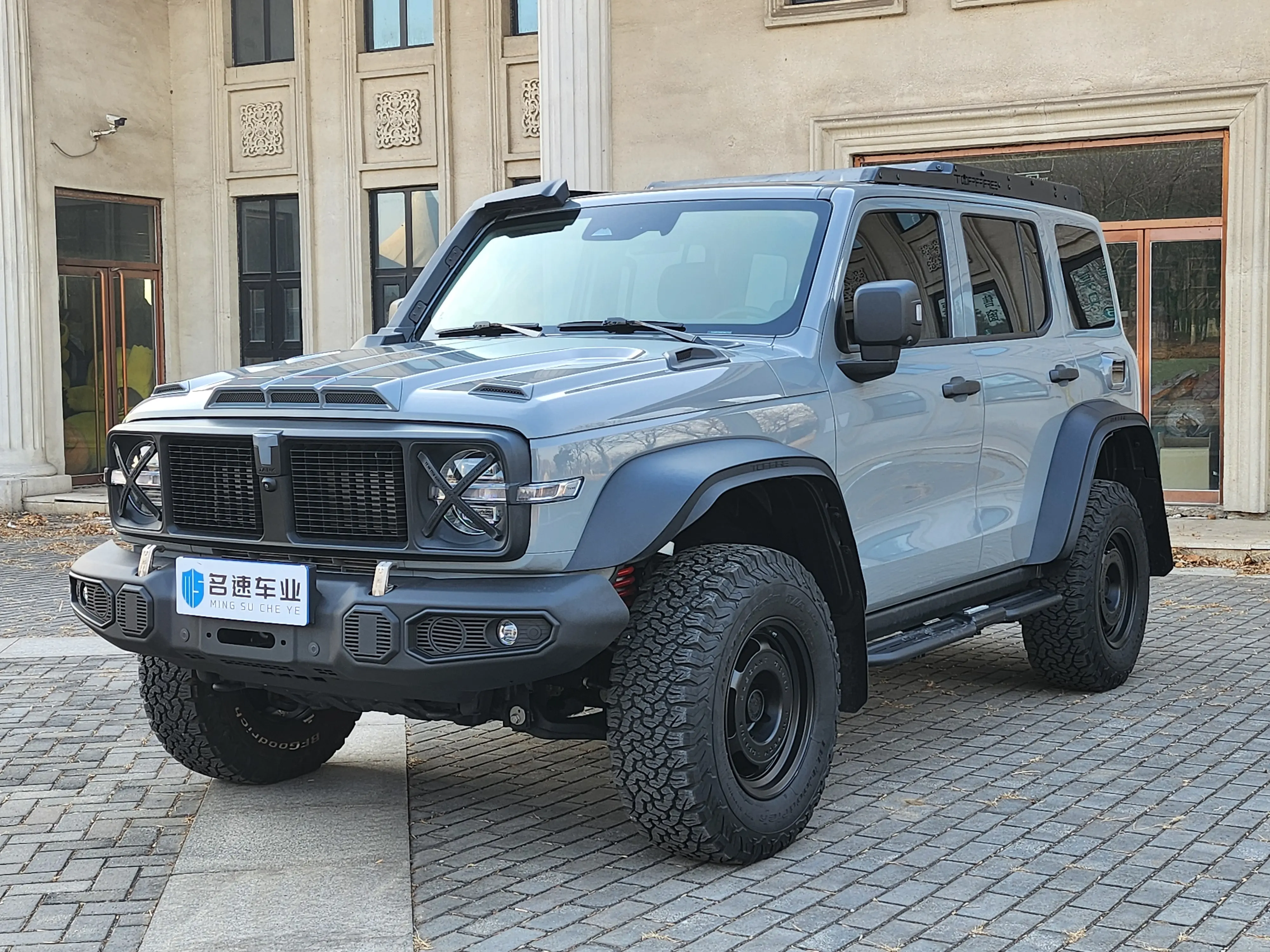 Tank 300  из Китая