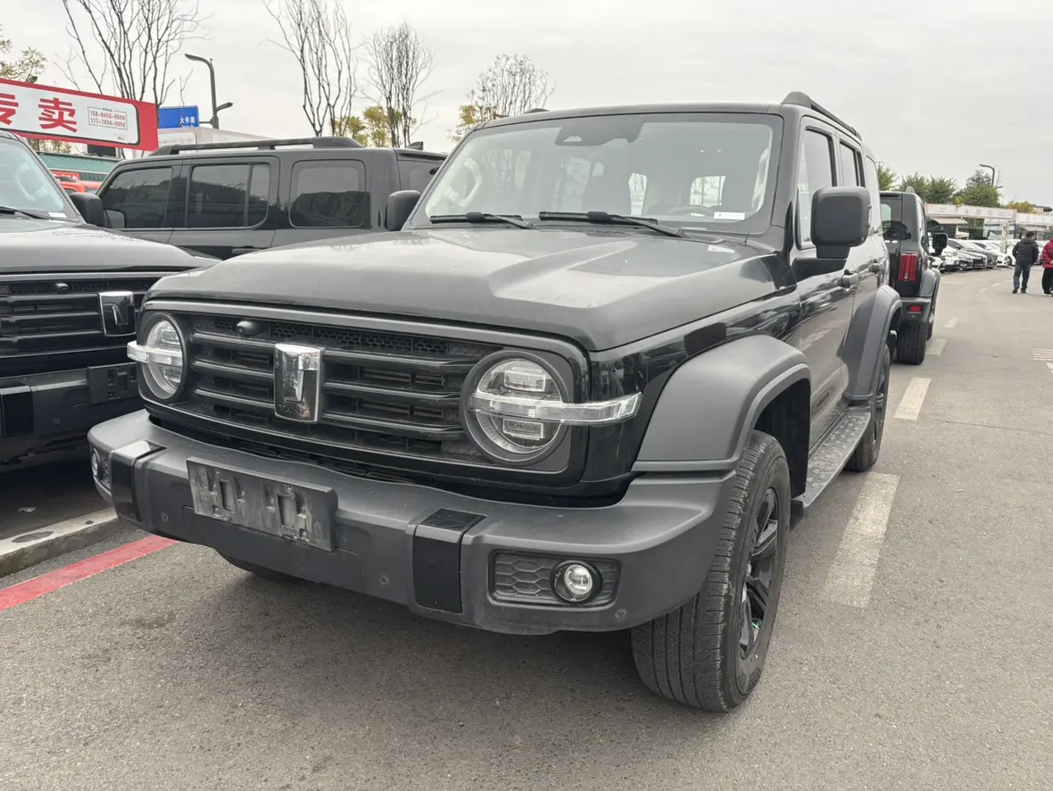 Tank 300  из Китая