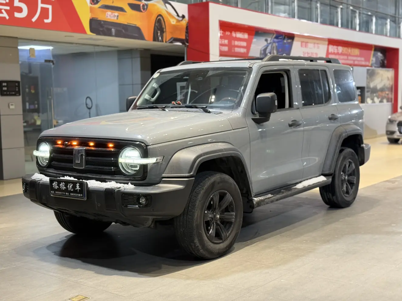 Tank 300  из Китая