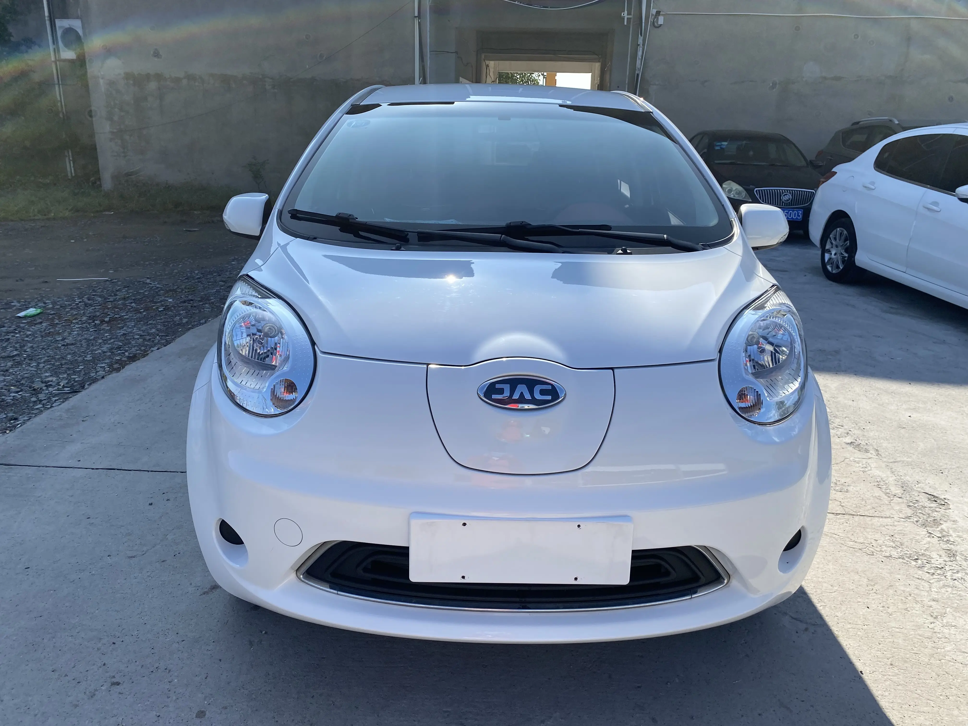 Jiangxi JAC iEV6E  из Китая