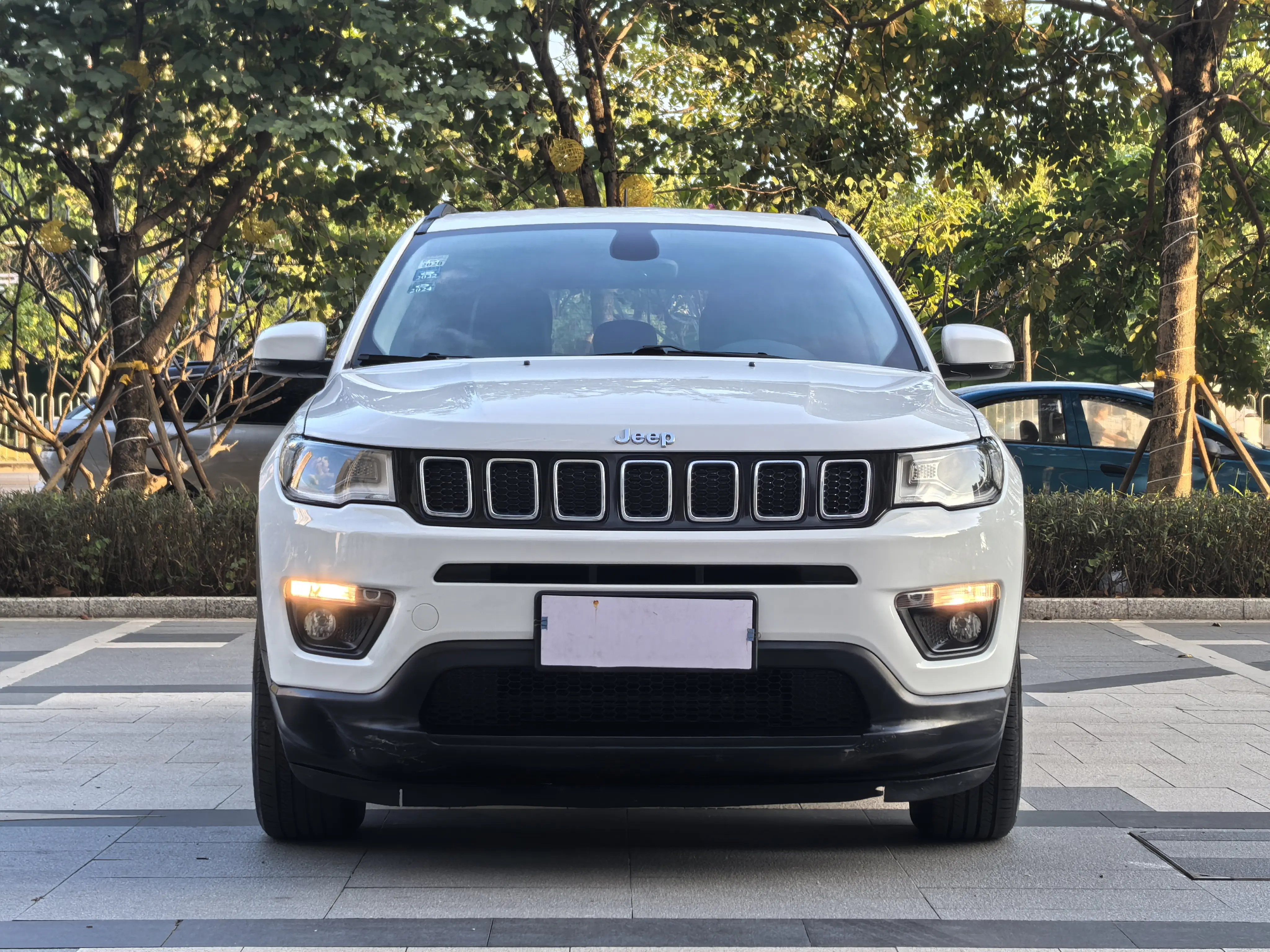 Jeep Guide to  из Китая