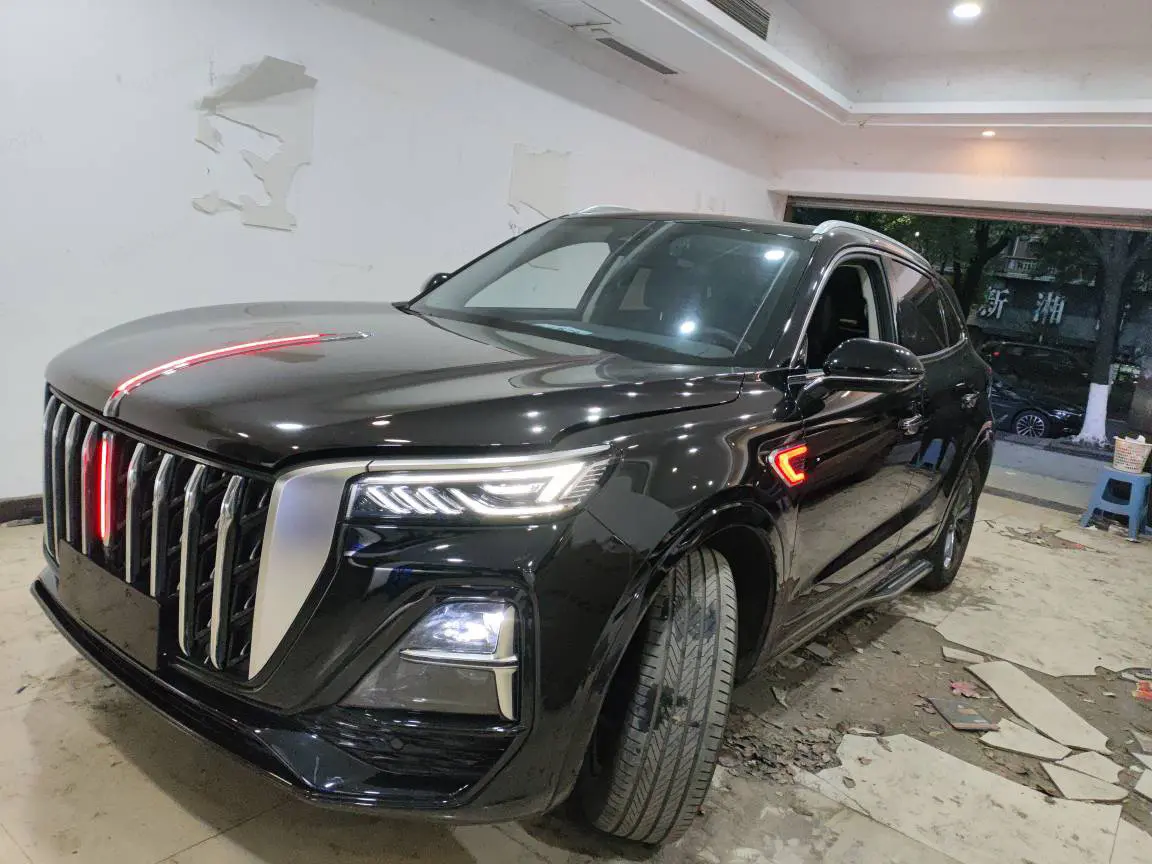 Hongqi HS5  из Китая