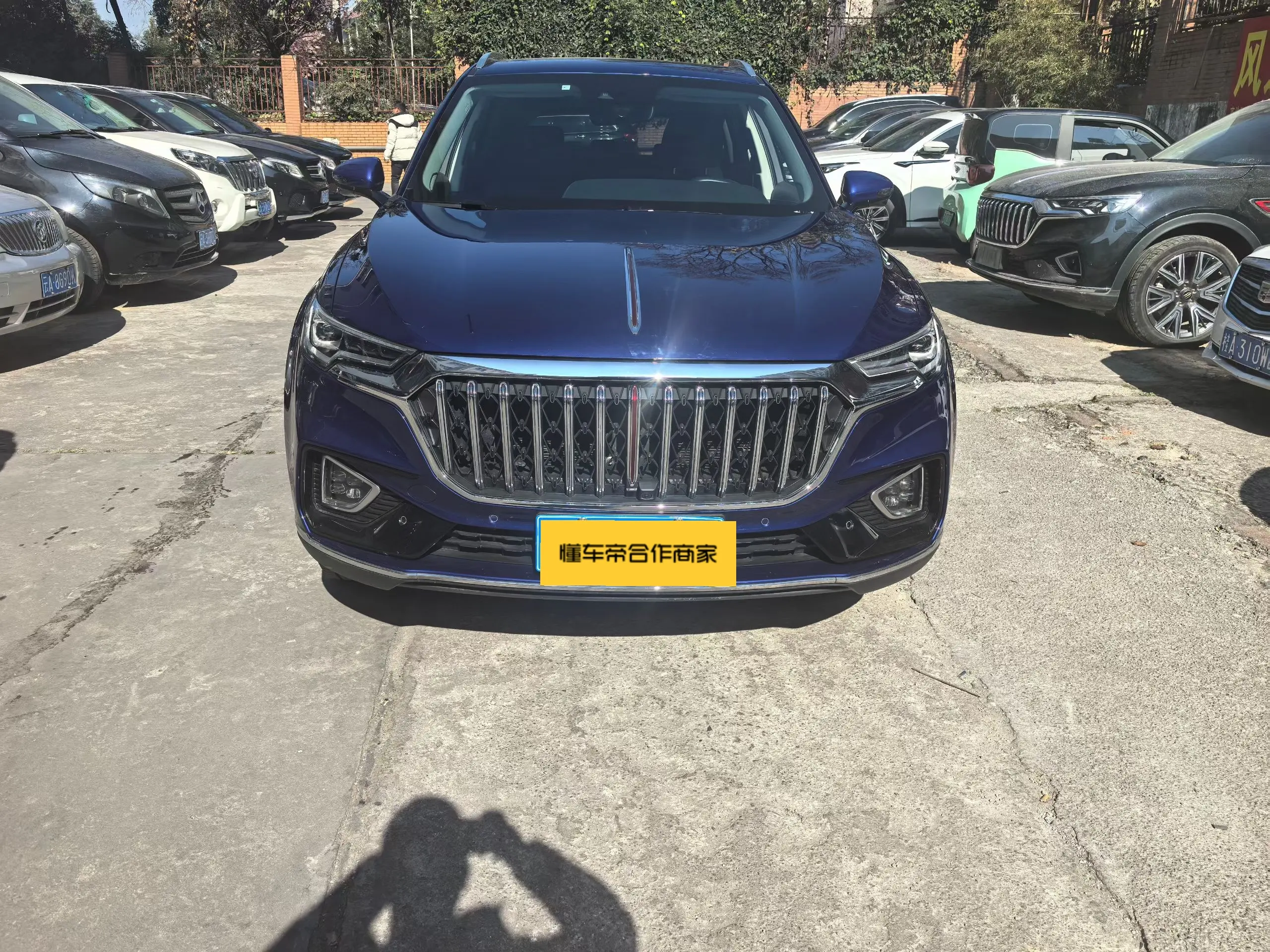 Hongqi HS5  из Китая