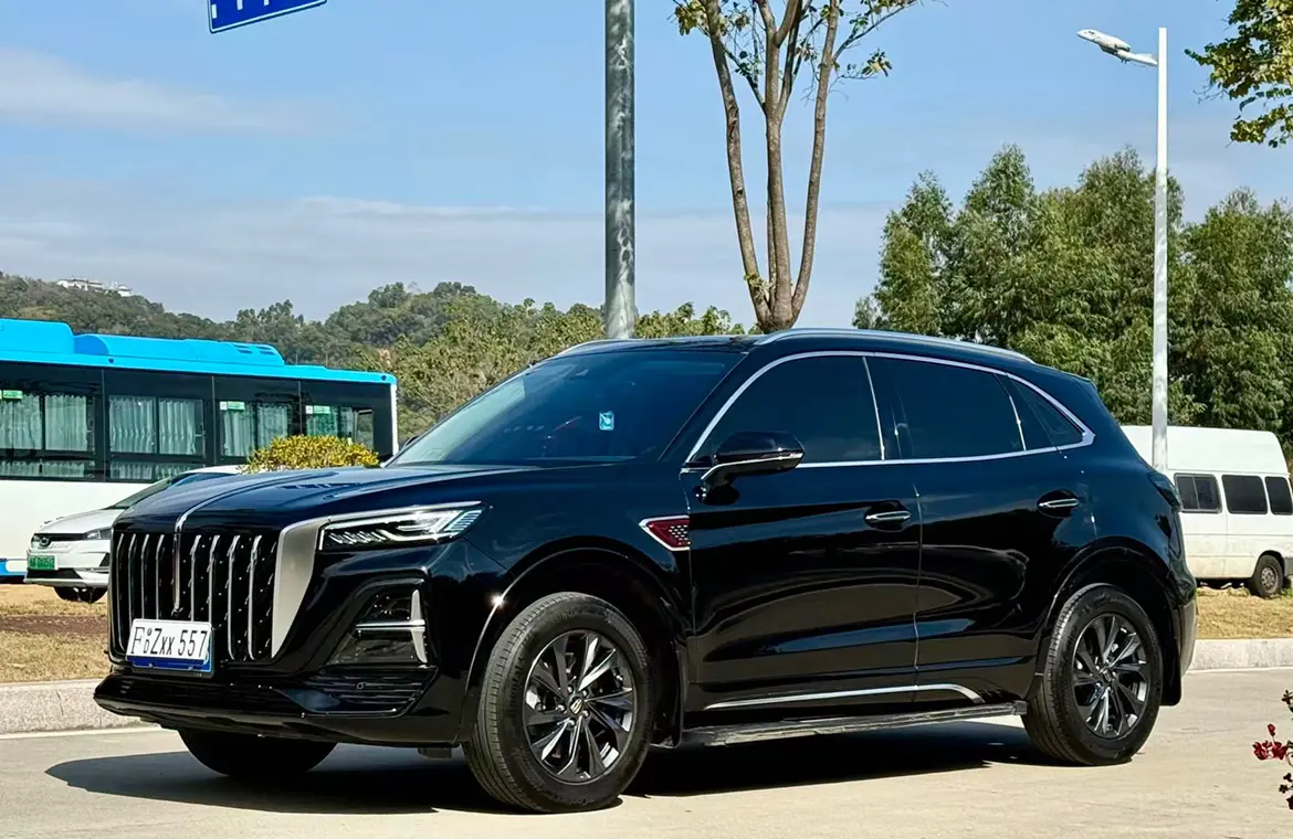 Hongqi HS5  из Китая