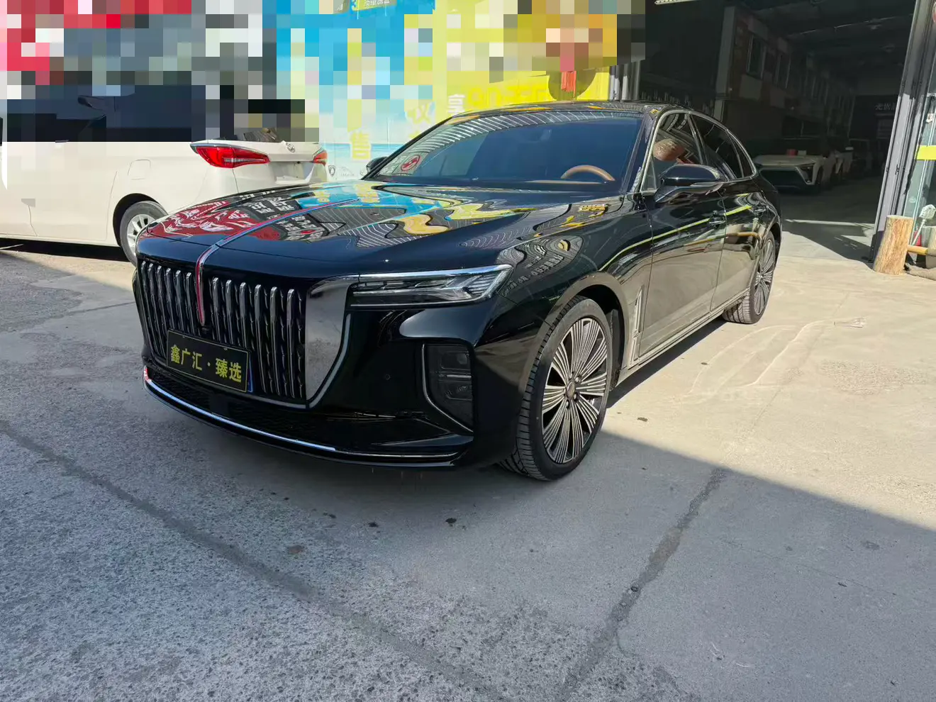 Hongqi H9  из Китая