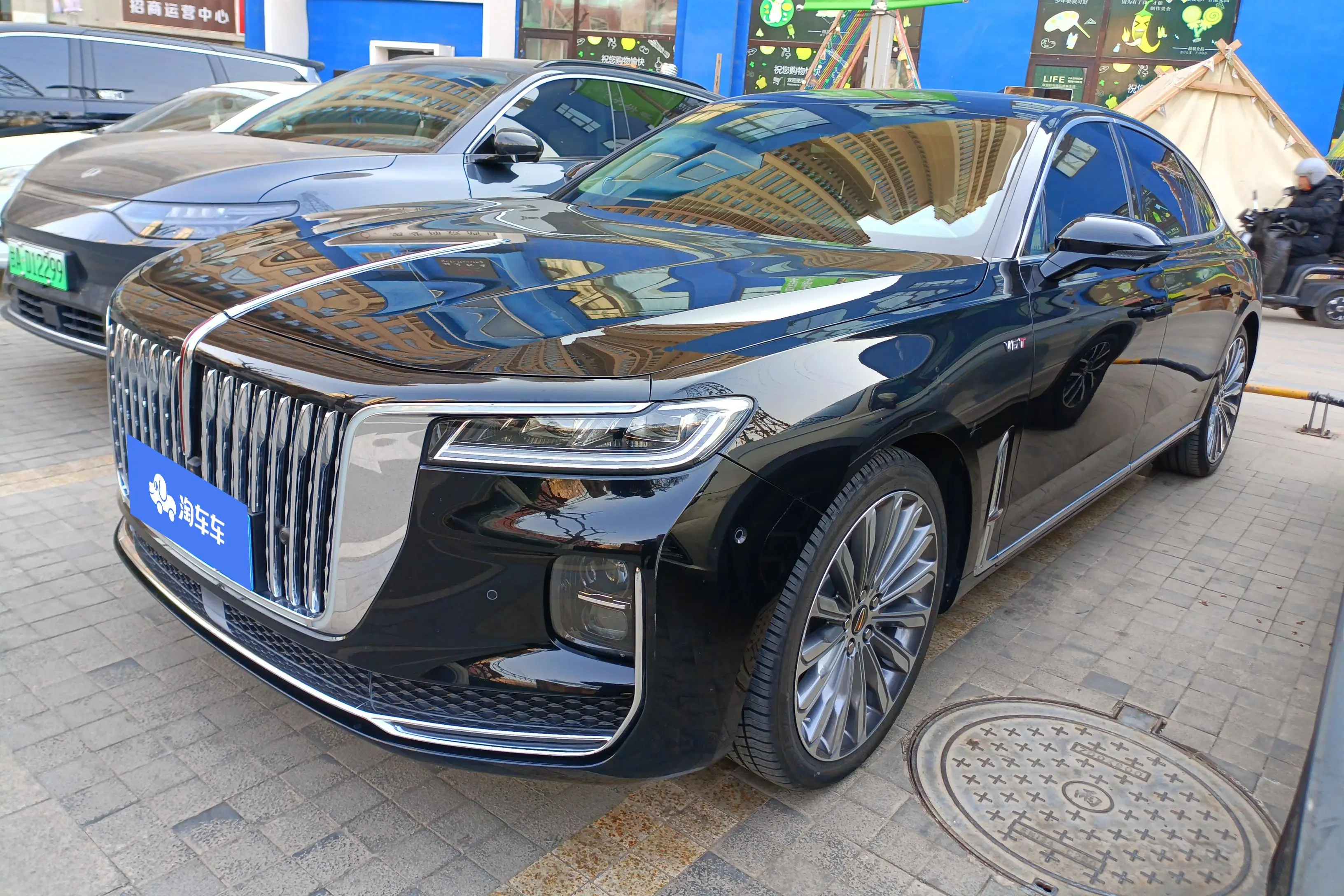 Hongqi H9  из Китая