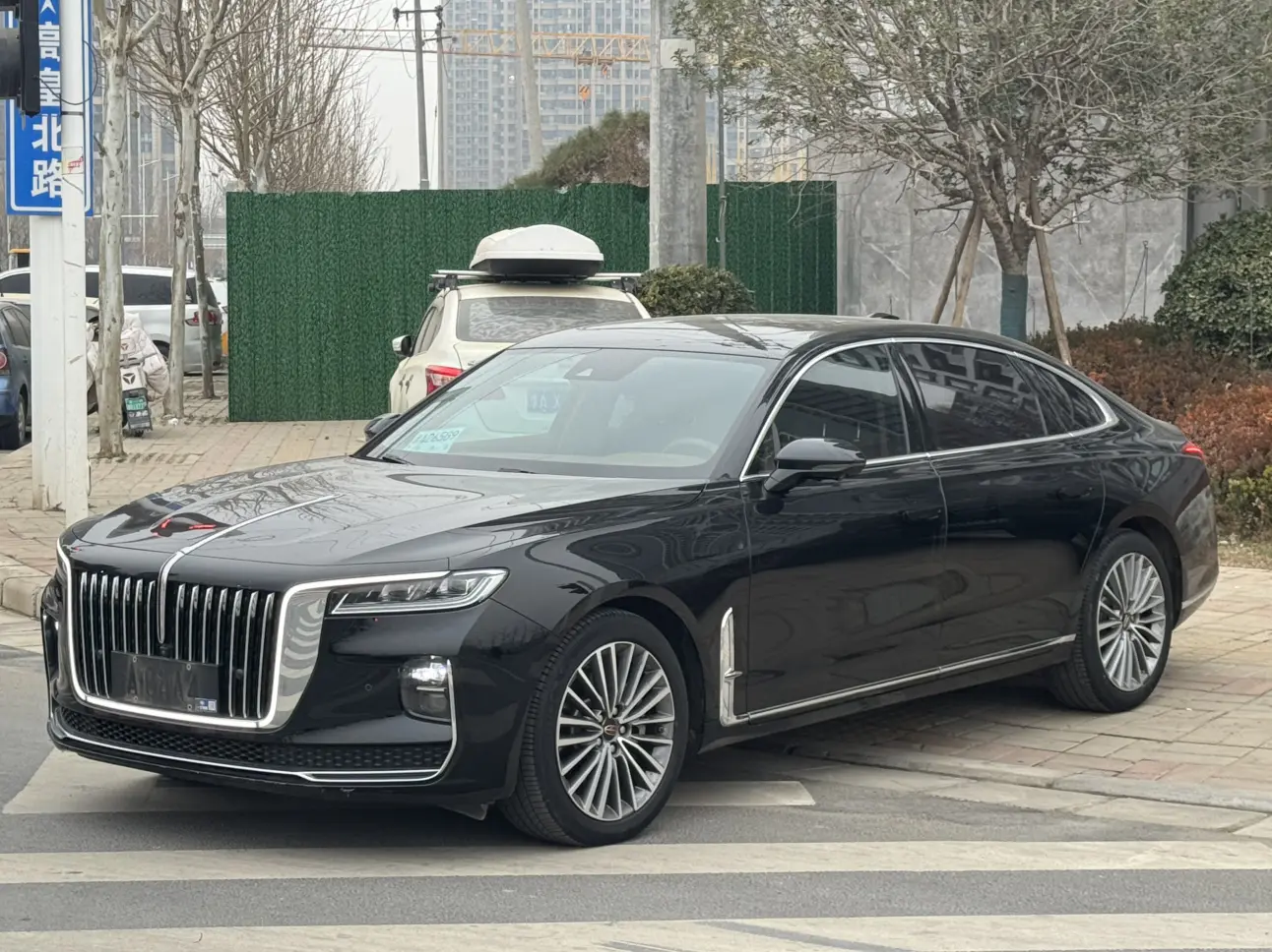 Hongqi H9  из Китая
